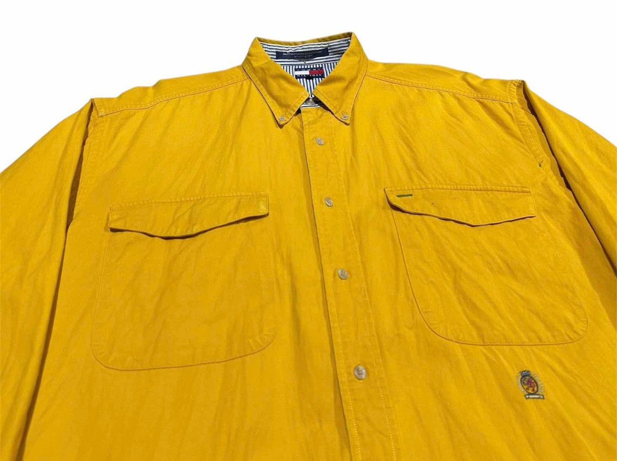 Tommy Hilfiger 🔥Vintage Tommy Hilfiger Shirt Ls Double Pockets Crest Logo Size US L / EU 52-54 / 3 - 2 Thumbnail