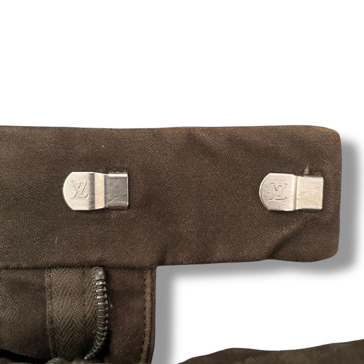 Louis Vuitton VINTAGE Louis Vuitton Brown Side-belted Chino Pants Size US 35 - 4 Thumbnail