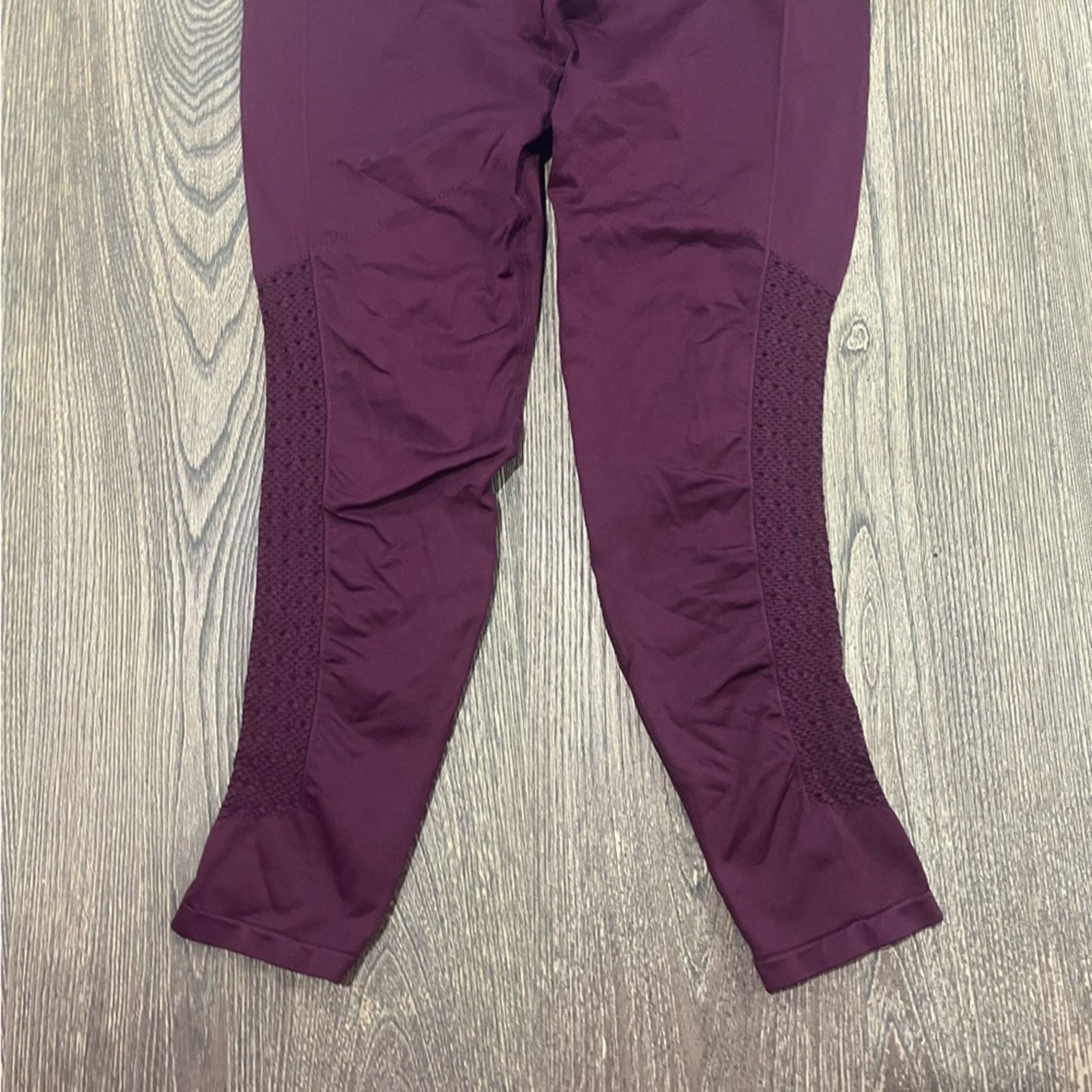 Fabletics Fabletics Womens Capri Leggings Wide Waistband Mid Rise Sz L Size 31" - 6 Thumbnail