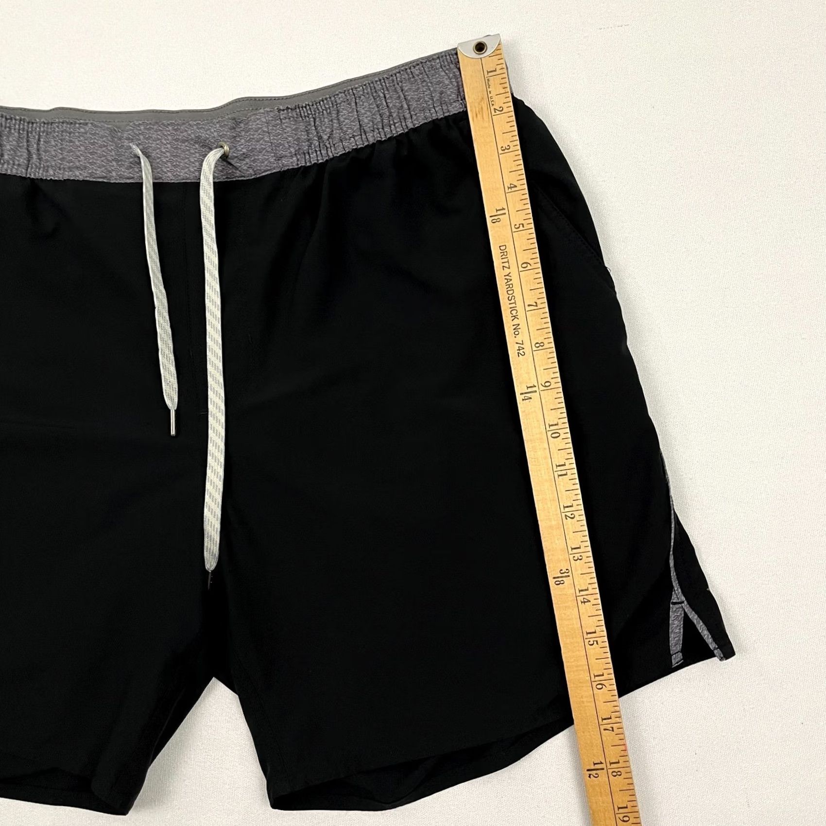 Vuori Vuori Trail Shorts Mens XL 6" Lined Athletic Running Gym & Training Breathable Pockets Black Slim/Regular Fit Casual Sports Vintage? Size US 36 / EU 52 - 6 Thumbnail
