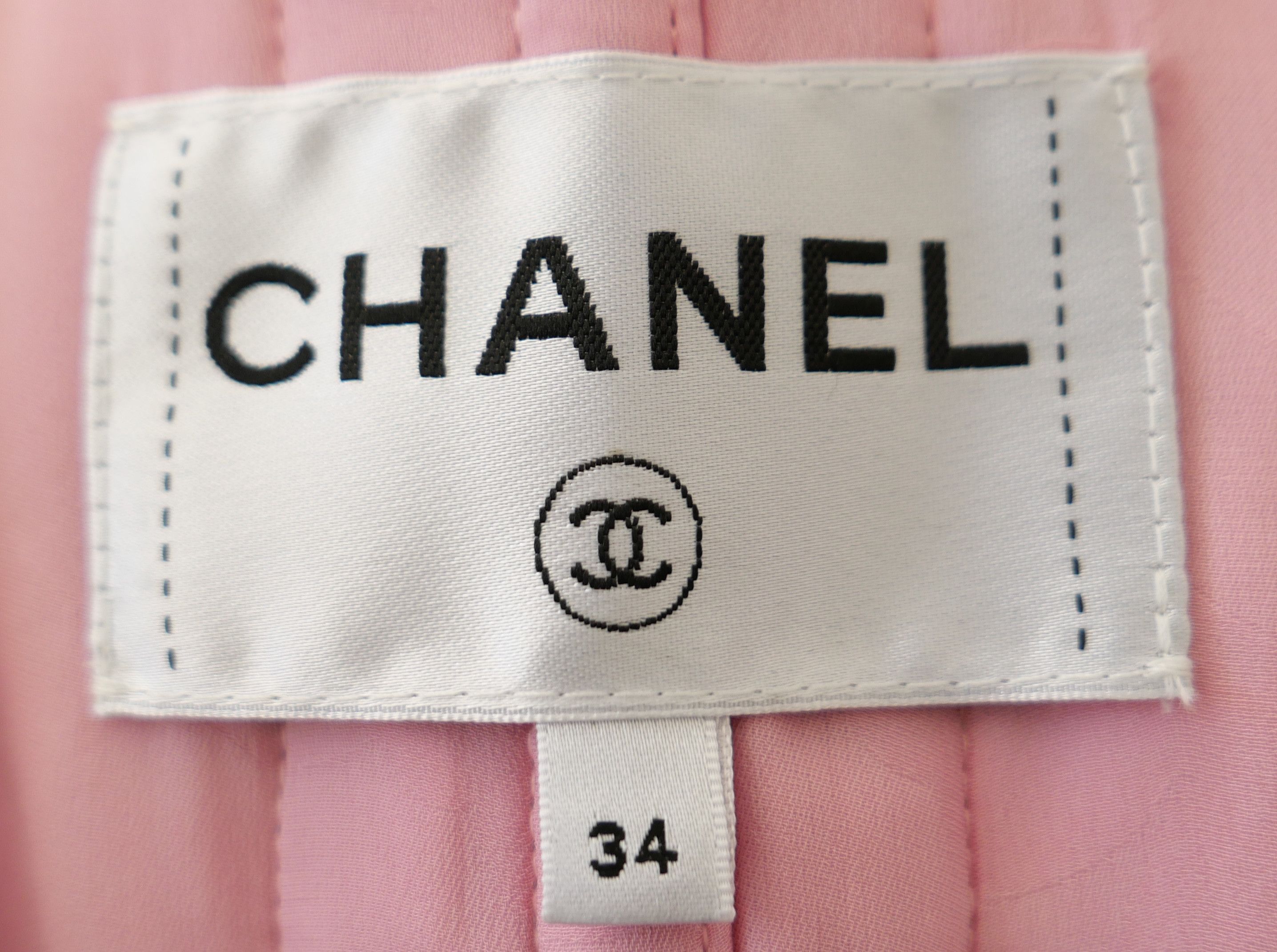 Chanel Chanel Pink Tweed Jacket 22P 2002 Pre Spring-Summer Size XS / US 0-2 / IT 36-38 - 11 Thumbnail