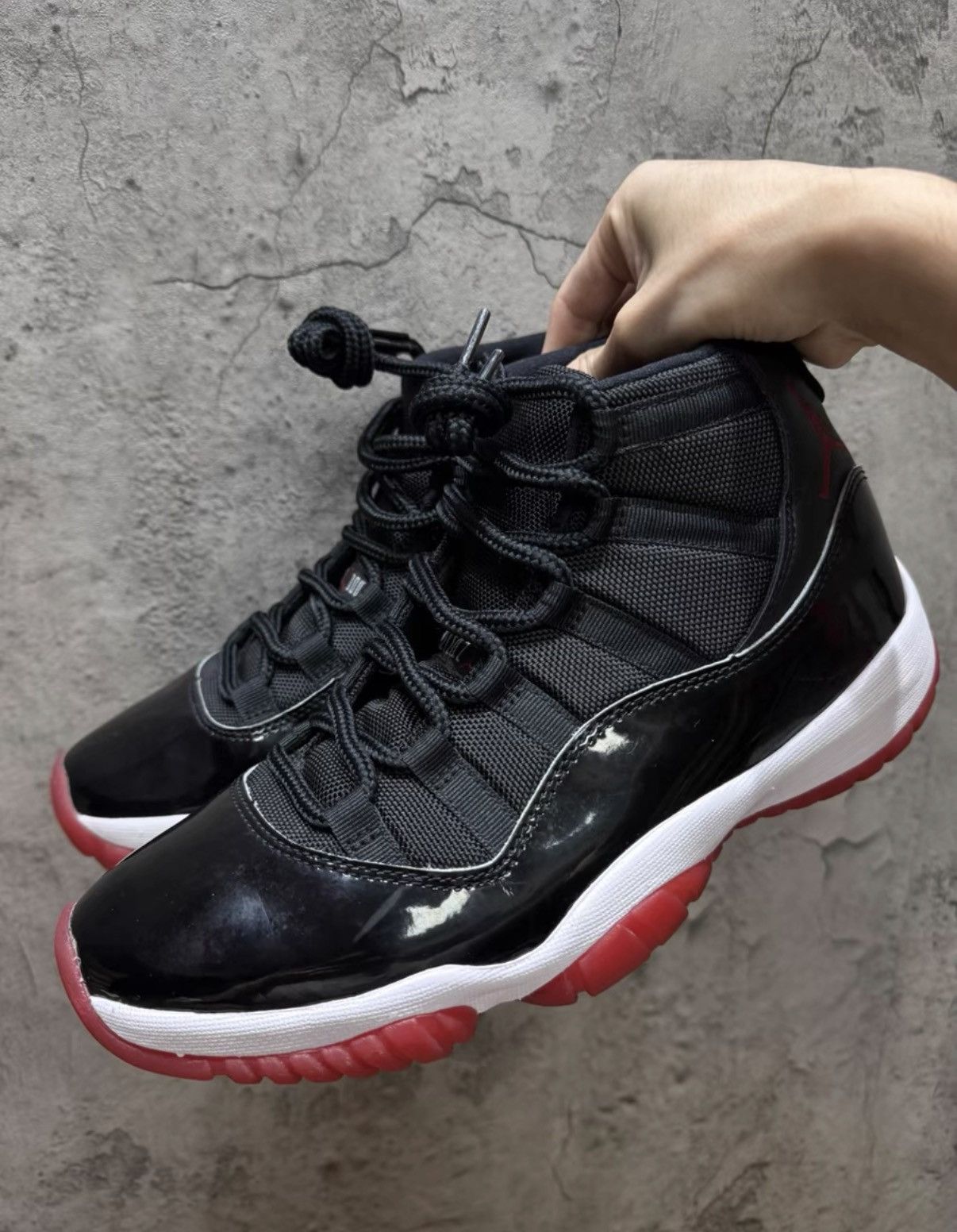 Nike Nike Air Jordan 11 Bred, Style Code 378037-061 K37 Size US 9 / EU 42 - 2 Thumbnail