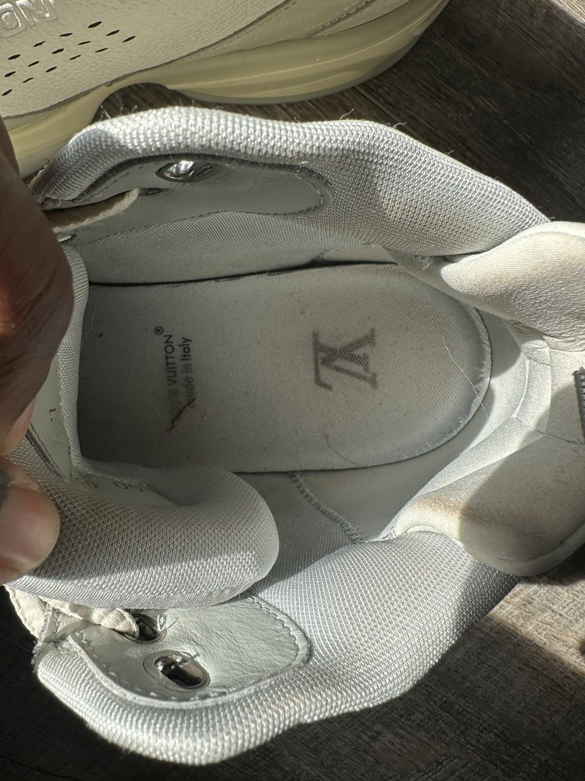Louis Vuitton LOUIS VUITTON Trainer 2 Sneakers Size US 9 / EU 42 - 6 Thumbnail