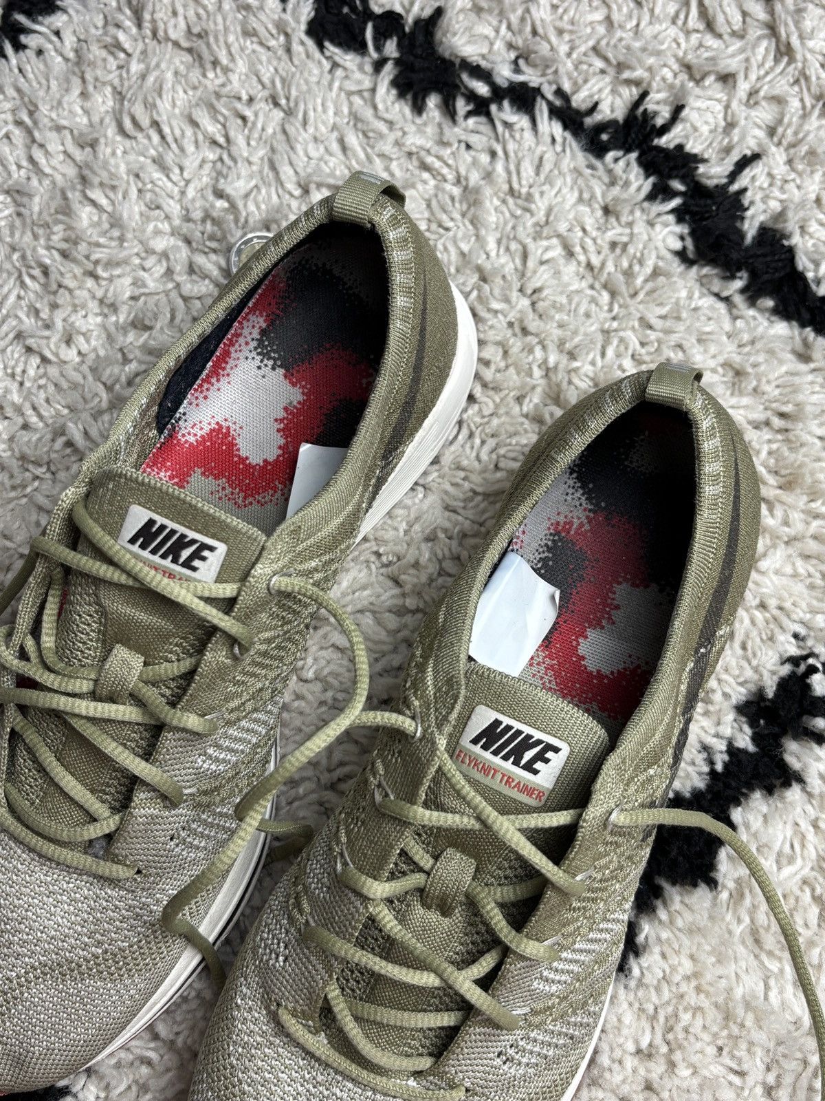 Nike Nike Flyknit Trainer Neutral Olive Low Sneakers Streetwear Size US 9.5 / EU 42-43 - 7 Thumbnail