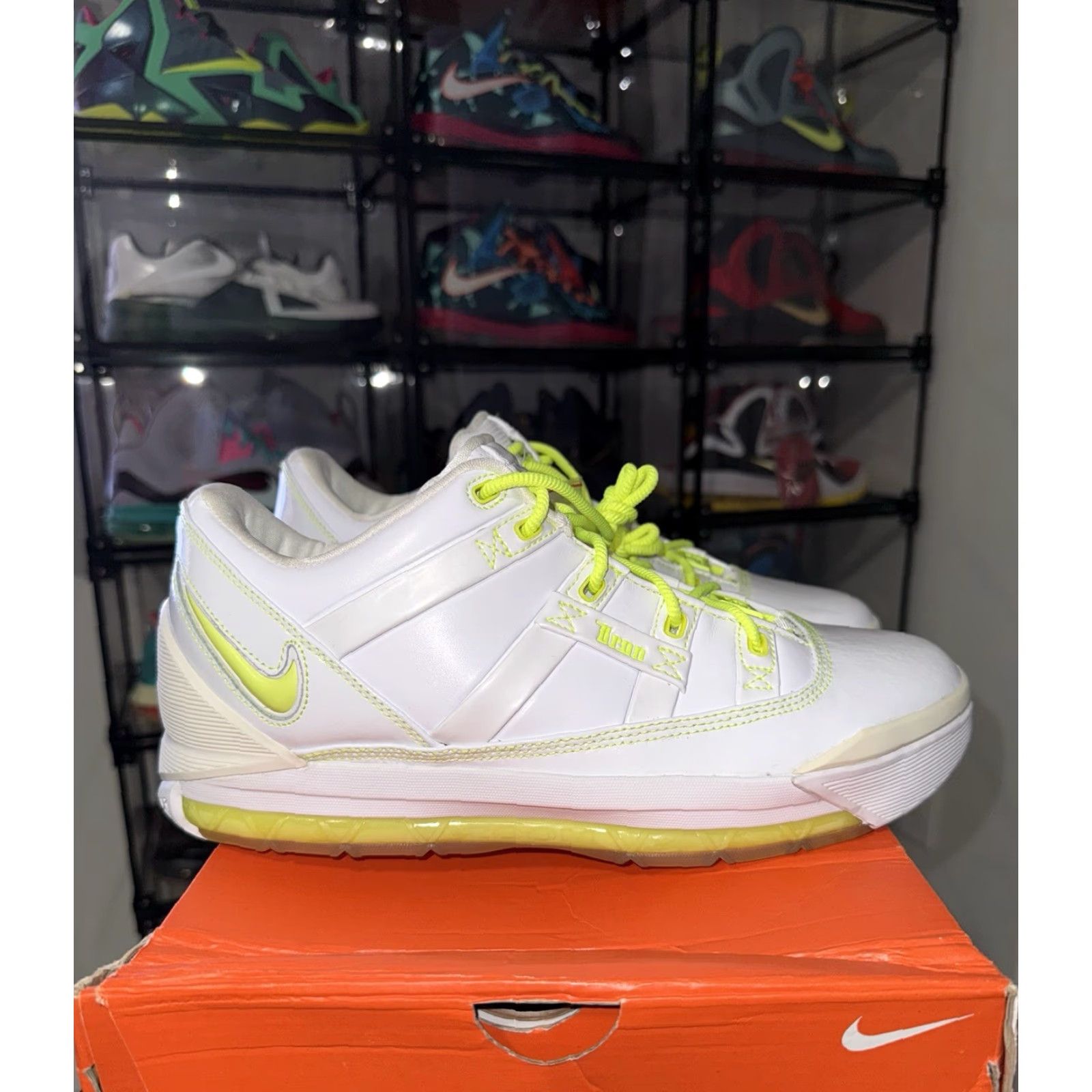 Nike Nike LeBron Sneaker Low Top Mens 10.5 White Neon 1990s 3 III Low Voltage Four Horseman PE Promo Sample Voltage Neon Shoe Best 10.5 Mens Size US 11 / EU 44 - 6 Thumbnail