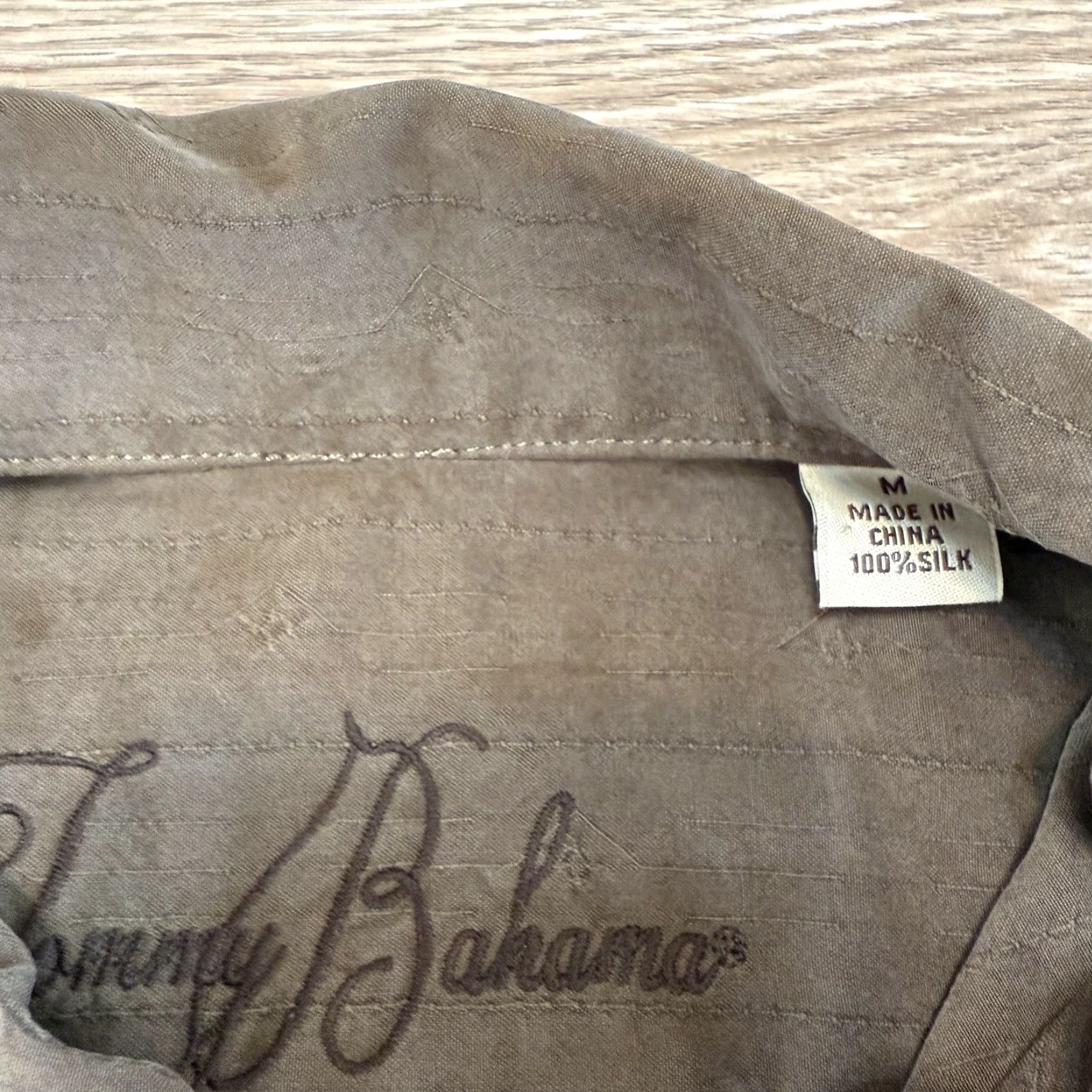 Tommy Bahama VINTAGE Tommy Bahama Camp Shirt Men Medium Silk Hawaiian Casual Short Sleeve Brown Size US M / EU 48-50 / 2 - 2 Thumbnail