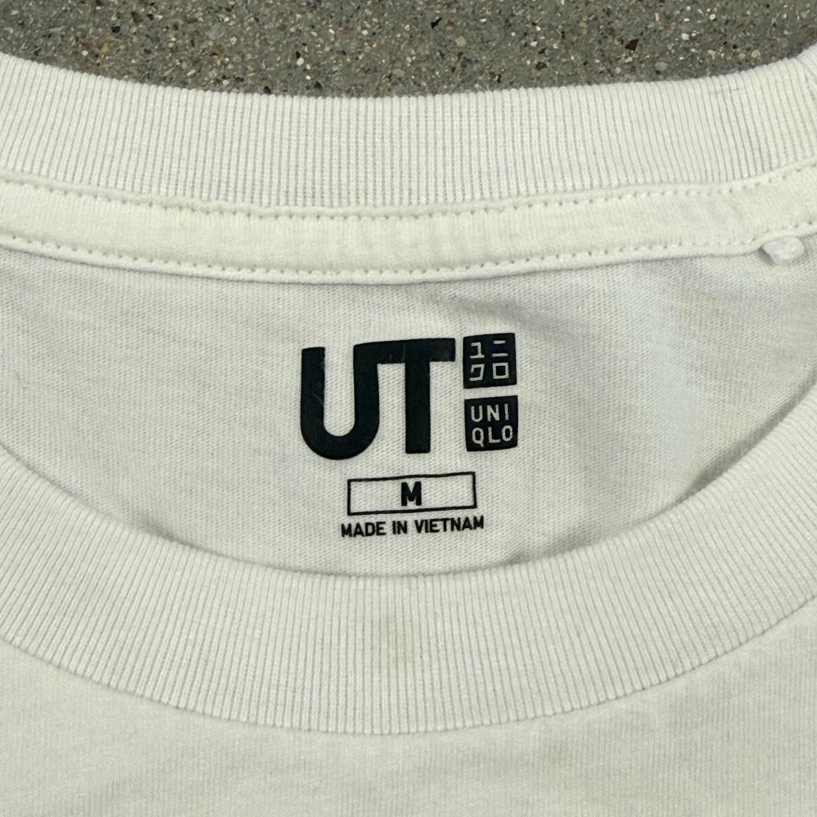 Uniqlo Uniqlo Mickey Stands UT Shirt Short Sleeve Unisex Japan - S Size US S / EU 44-46 / 1 - 2 Thumbnail