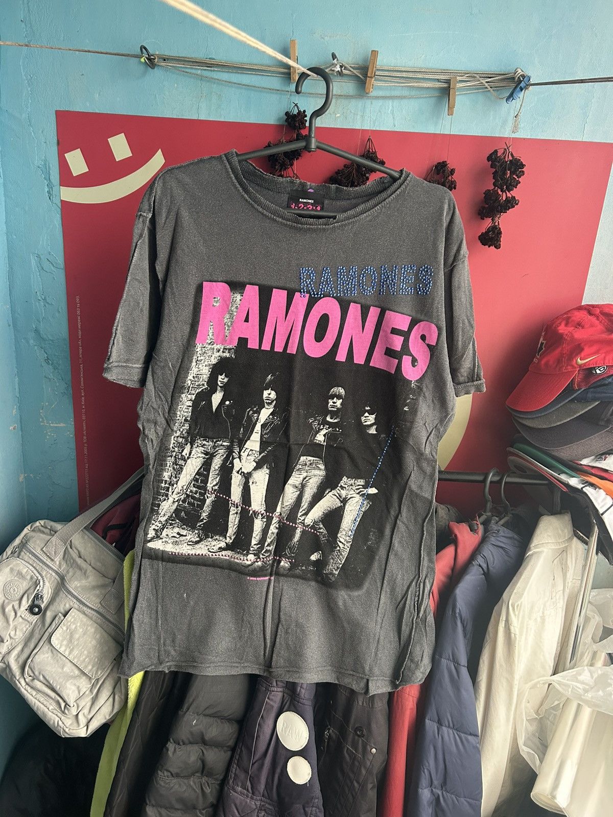 Band Tees × Vintage Vintage Ramones 2006 T-shirt Graphic Big Logo Print Size US L / EU 52-54 / 3 - 1 Thumbnail