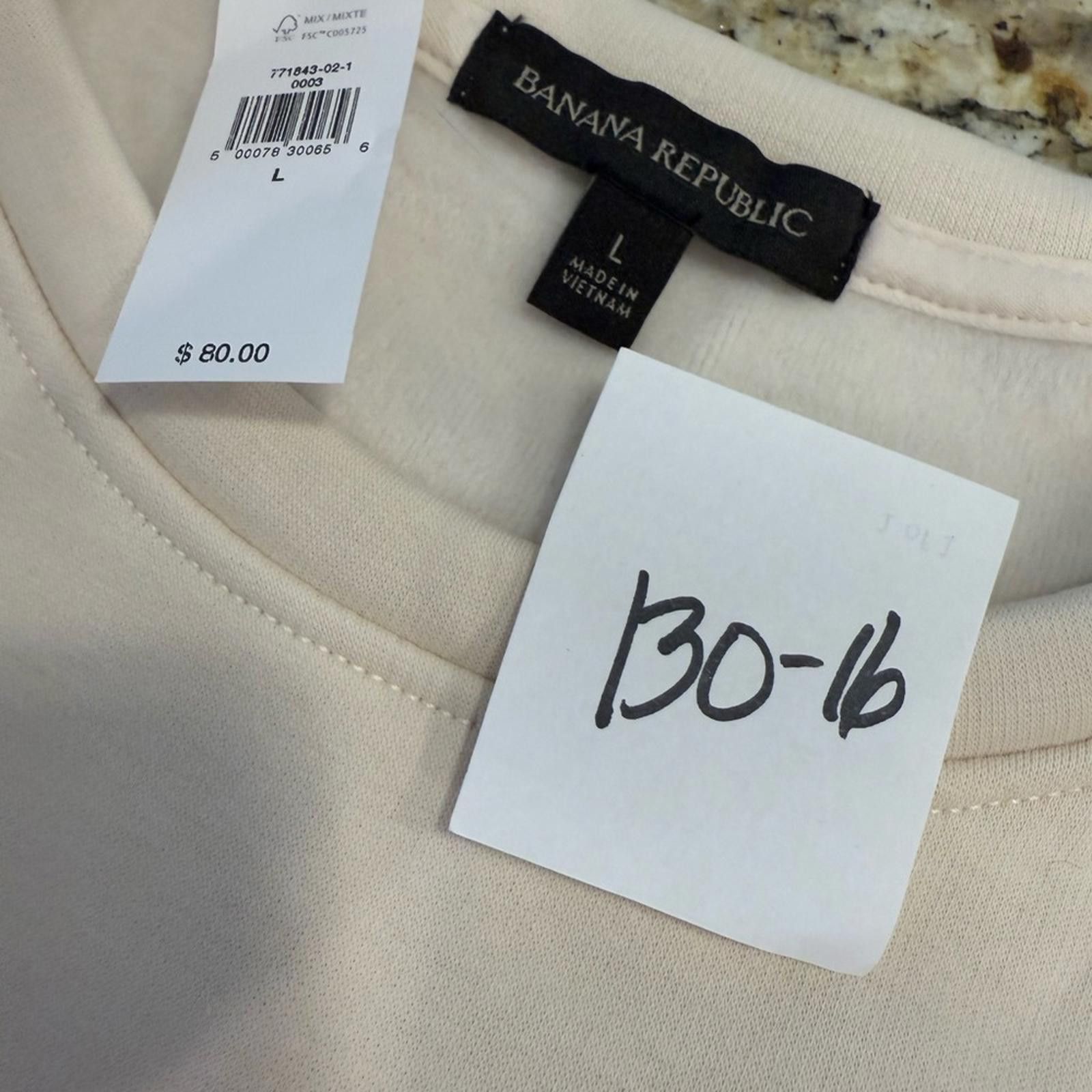 Banana Republic Banana Republic cream fleece lined sweatshirt SZ LG Size L / US 10 / IT 46 - 5 Thumbnail