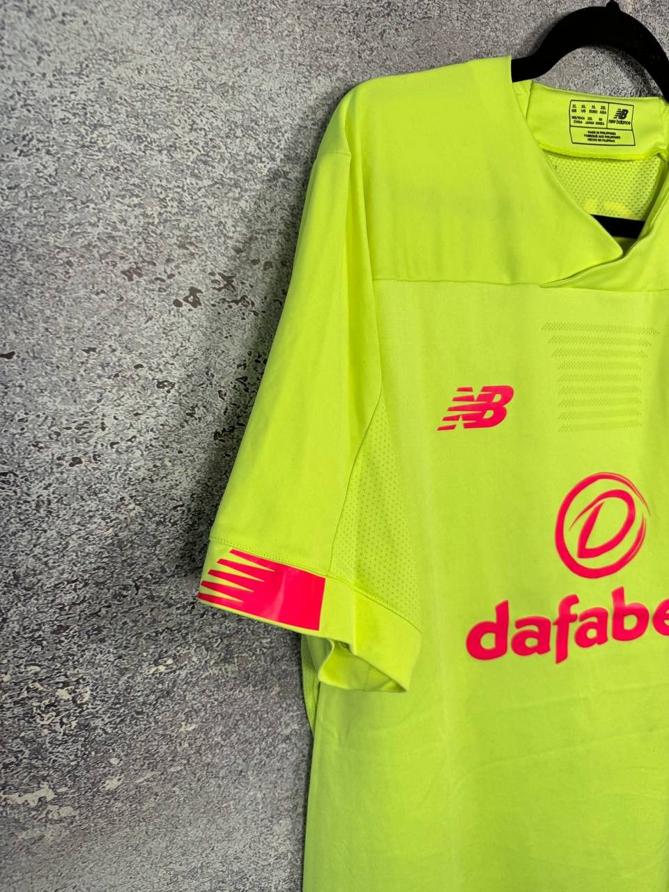New Balance × Vintage Vintage Celtic 2019/20 GK NB Soccer Jersey Blokcore Size US XL / EU 56 / 4 - 4 Thumbnail