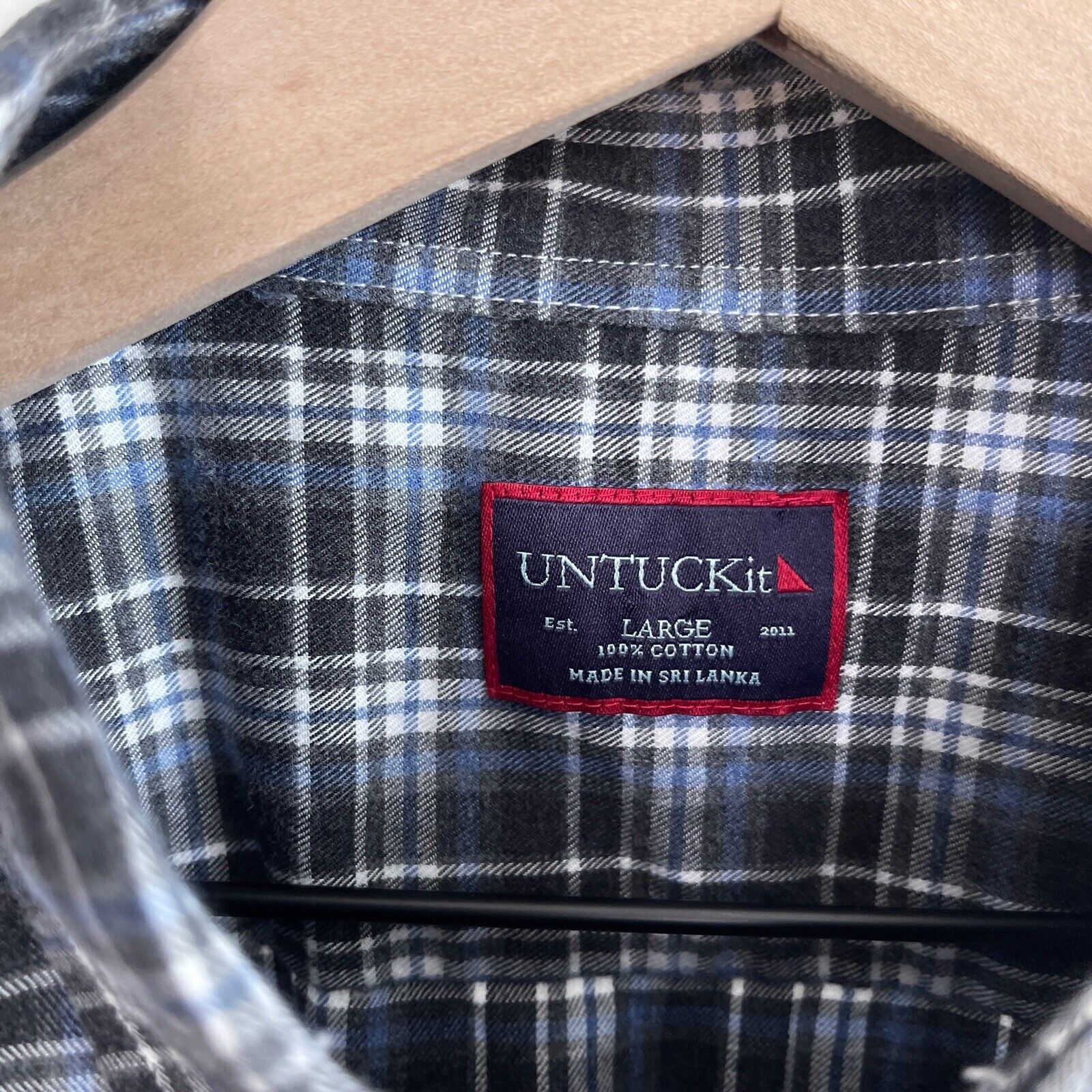 UNTUCKit UNTUCKit Flannel Plaid Shirt Blue Gray Button Down Mens L Size US L / EU 52-54 / 3 - 5 Thumbnail