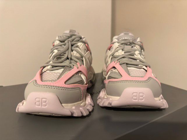 Balenciaga o1mt1gz0625 Track 1.0 Sneakers in Multicolor Size US 6 / IT 36 - 2 Thumbnail