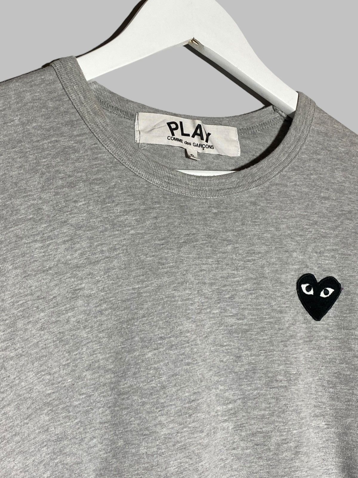 Comme des Garcons COMME DES GARÇONS PLAY Gray Heart Patch T-Shirt Size US S / EU 44-46 / 1 - 3 Thumbnail