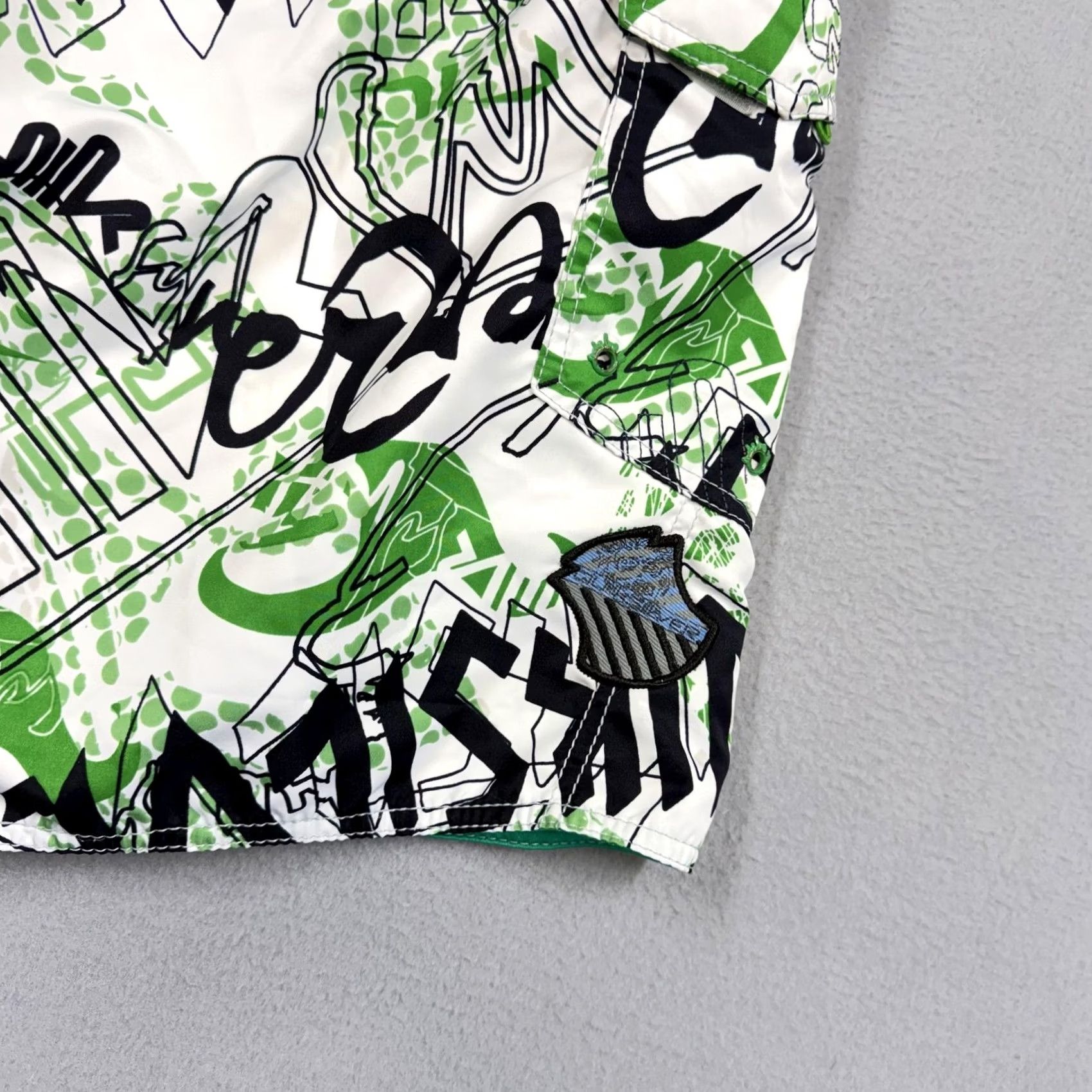Quiksilver Quiksilver Board Shorts Mens 38 White Green Graffiti Surf Swim Trunks Vintage Geometric Quick Dry Pockets Drawstring Lightweight 100% Polyester Size US 38 / EU 54 - 5 Thumbnail