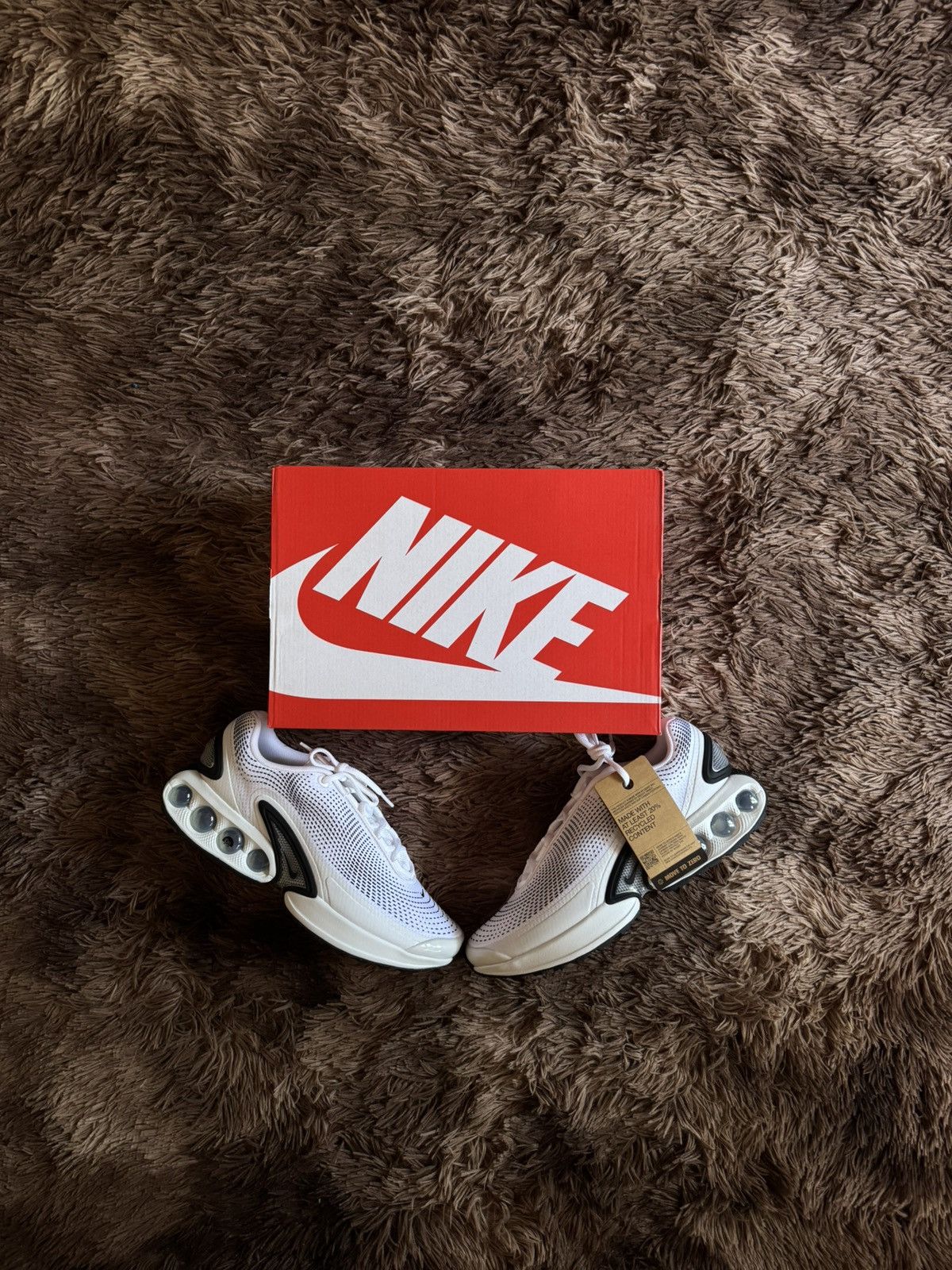 Nike Air Max DN Size US 11 / EU 44 - 1 Thumbnail