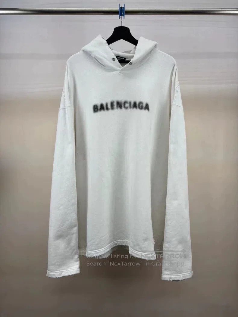 Balenciaga Balenciaga White blurred mosaic letter hoodie Size US S / EU 44-46 / 1 - 1 Thumbnail