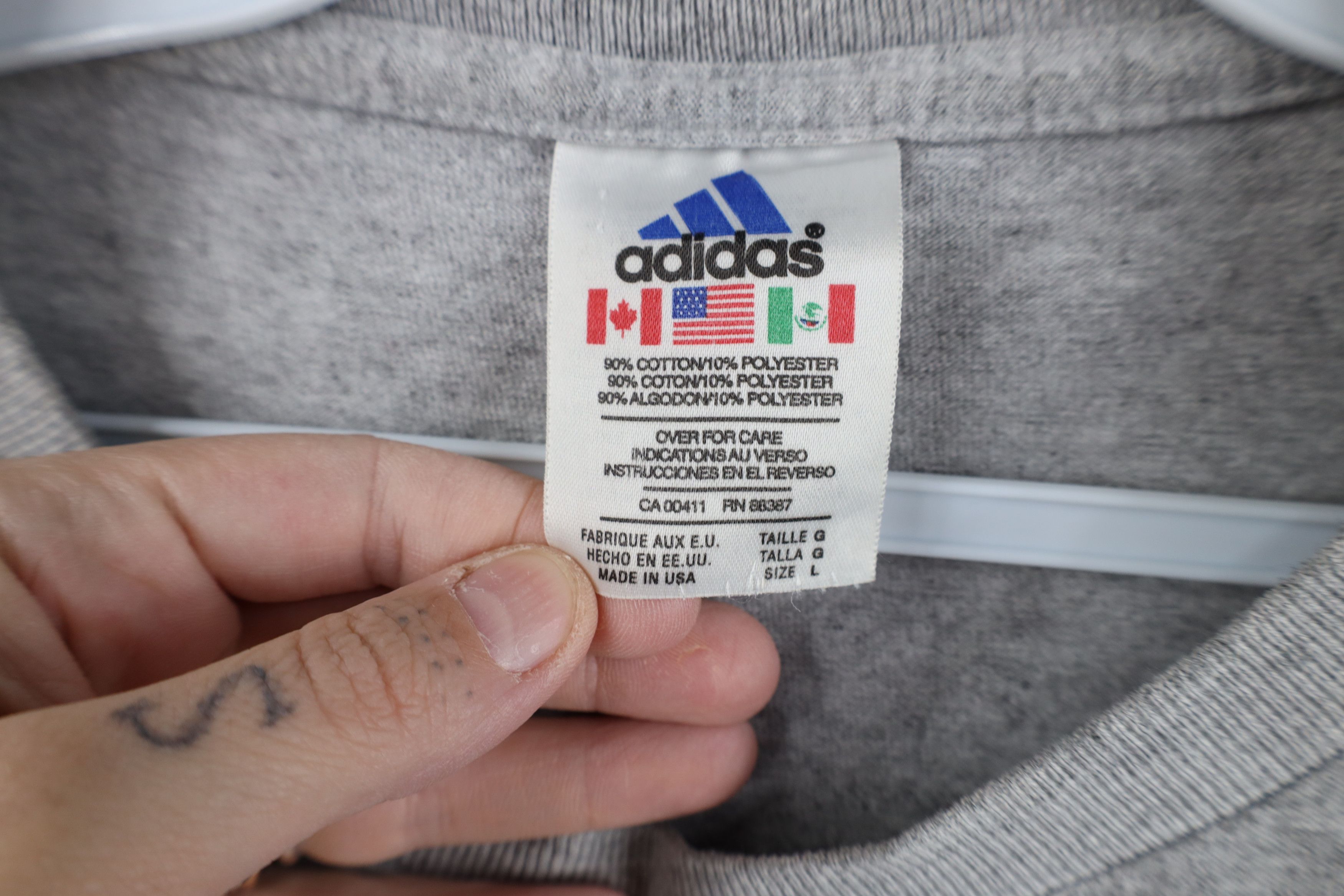 Adidas Vintage 90s Adidas Spell Out Center Logo T-Shirt Gray USA Size US L / EU 52-54 / 3 - 10 Thumbnail