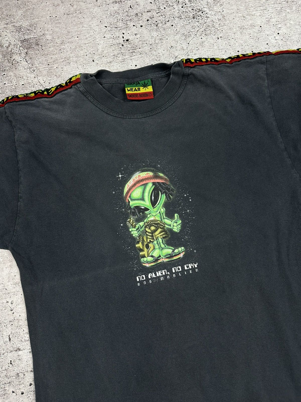 Alien Workshop Vintage Ganja Wear Alien Nation Bob Marlien Tee Size US L / EU 52-54 / 3 - 5 Thumbnail