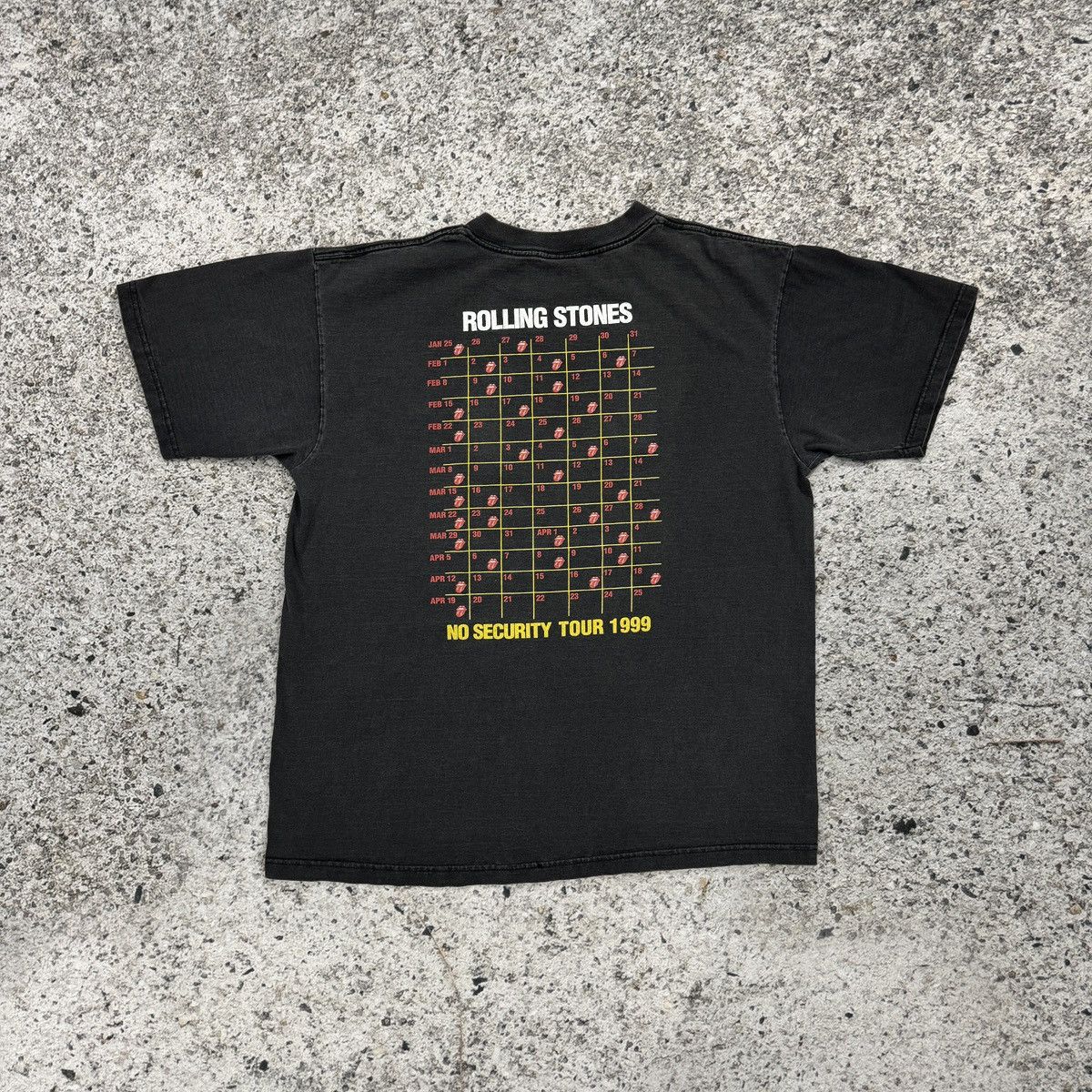 Band Tees 1999 Thrashed Faded Rolling Stones No Security Tour Tee Size US L / EU 52-54 / 3 - 2 Thumbnail