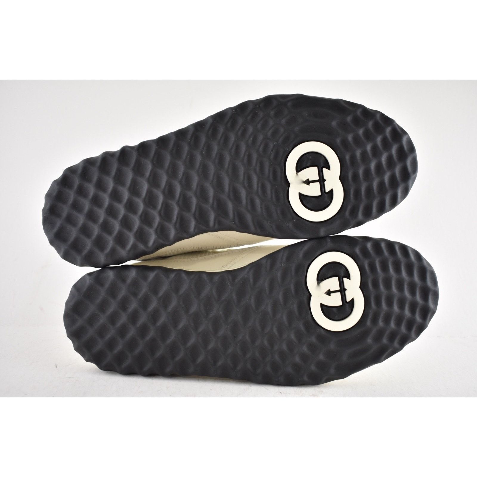 Gucci Gucci Distressed Leather GG Flat Low Top Sneaker 39.5 Size US 9.5 / IT 39.5 - 18 Thumbnail