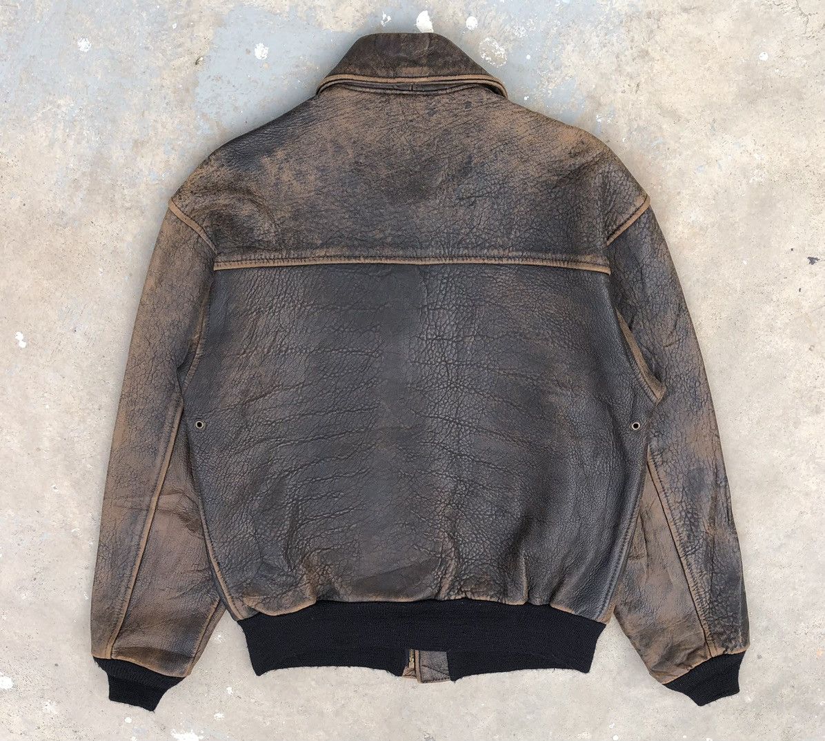 Avirex Vintage Avirex Limited A-2 Airforce Faded Leather Jacket Size US M / EU 48-50 / 2 - 13 Thumbnail