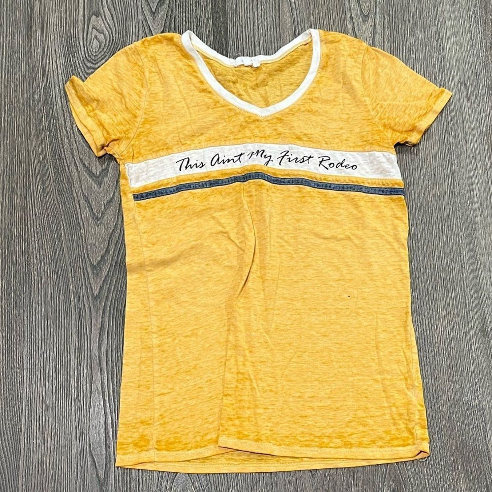 Vintage Maurices Short Sleeve T-Shirt This Ain't My First Rodeo XS Size XS / US 0-2 / IT 36-38 - 1 Thumbnail