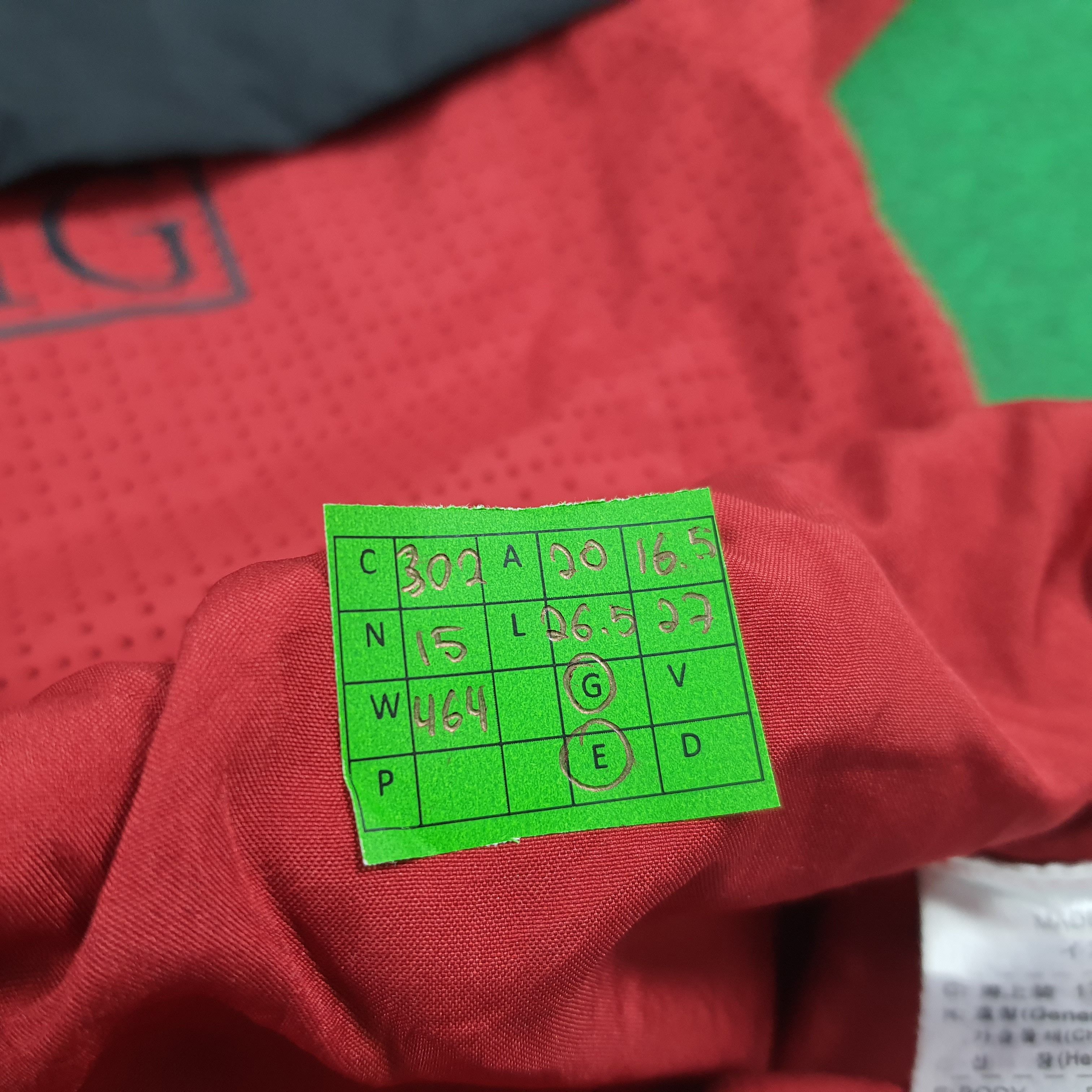 Nike Y2K Manchester United Nike AIG Training Shell Jacket C302N15 Size US S / EU 44-46 / 1 - 12 Thumbnail