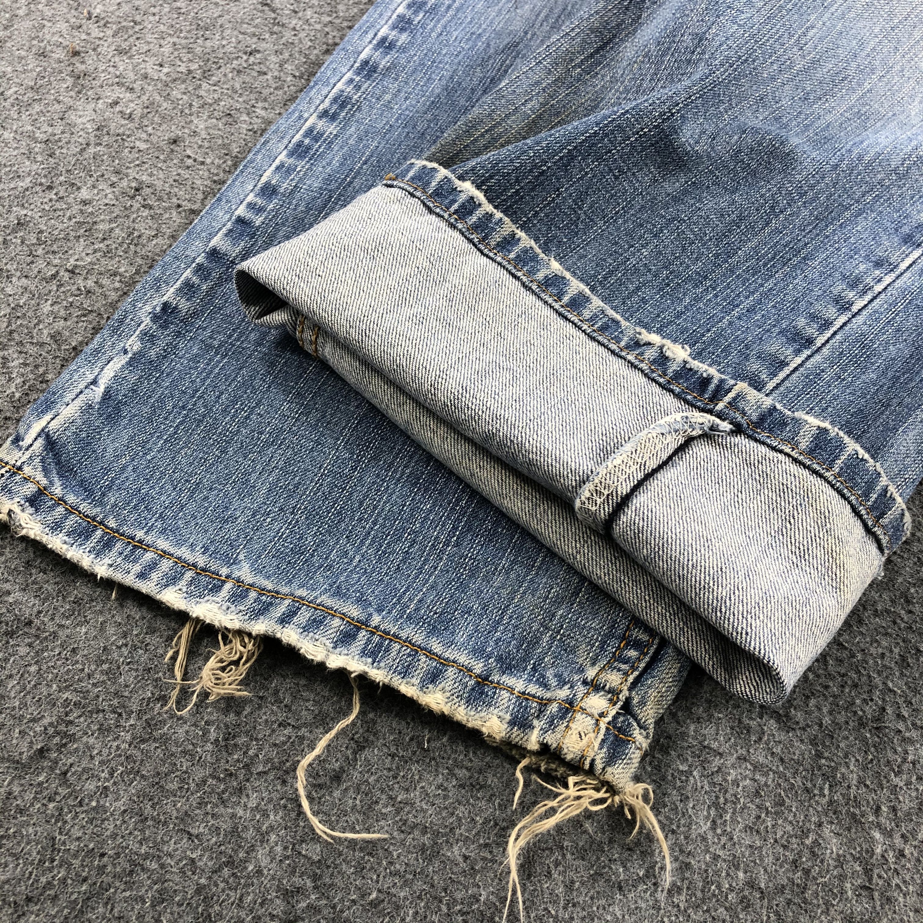 Levi's × Vintage Vintage Blue Wash Levis 559 Jeans-JM1277 Size US 35 - 7 Thumbnail