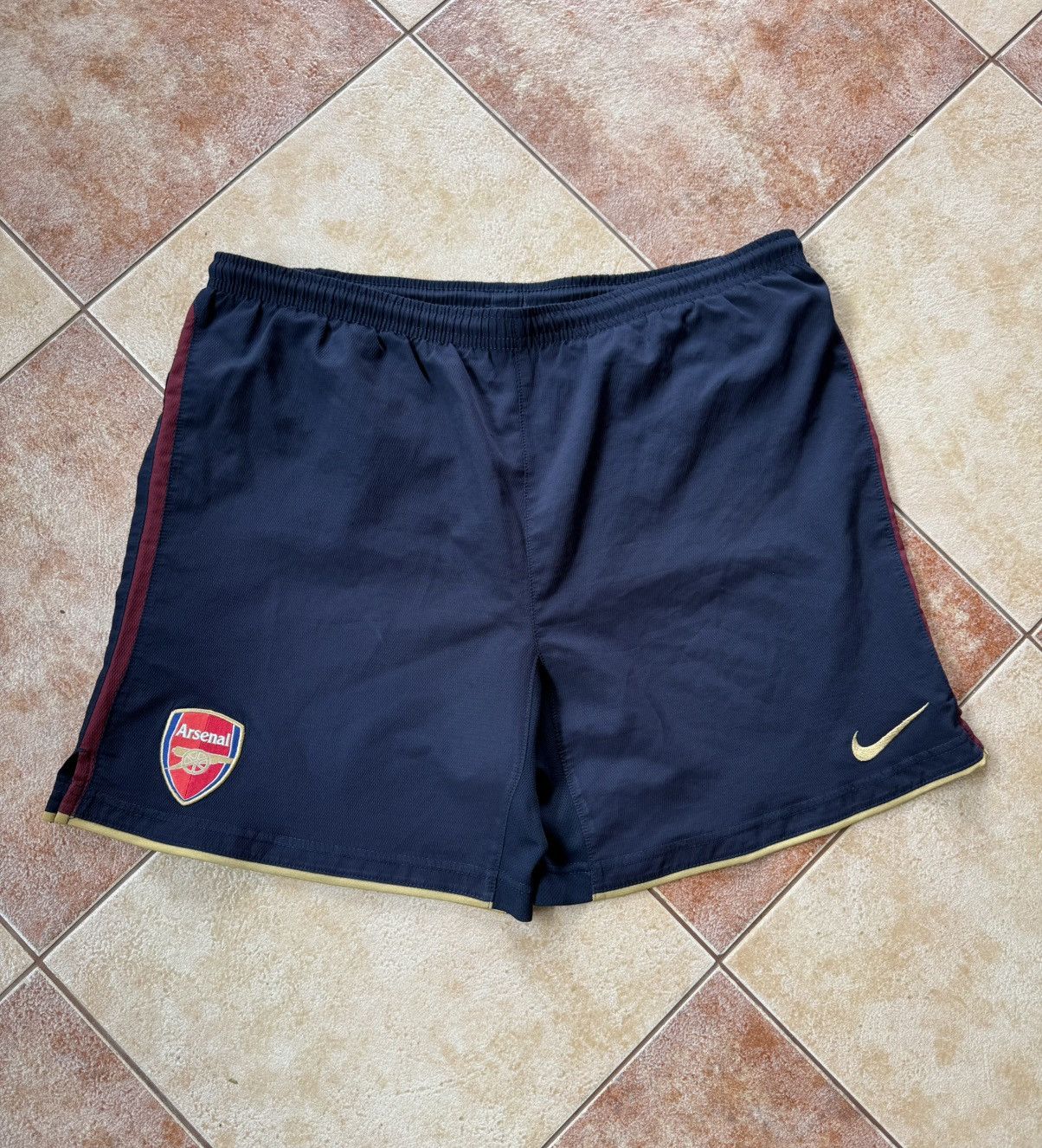 Nike Vintage Arsenal 2007-2008 Third Soccer Shorts Kit Shirt Size US 32 / EU 48 - 1 Thumbnail