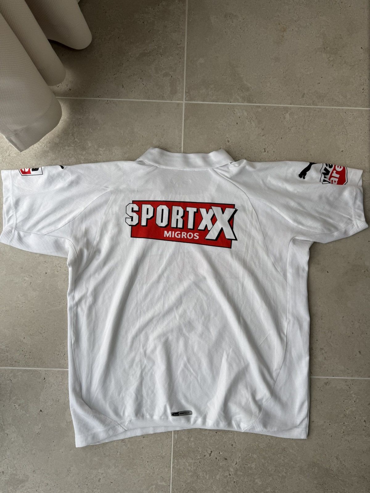 Puma YOUNG BOYS FOOTBALL SHIRT SOCCER JERSEY PUMA Size US XL / EU 56 / 4 - 2 Thumbnail