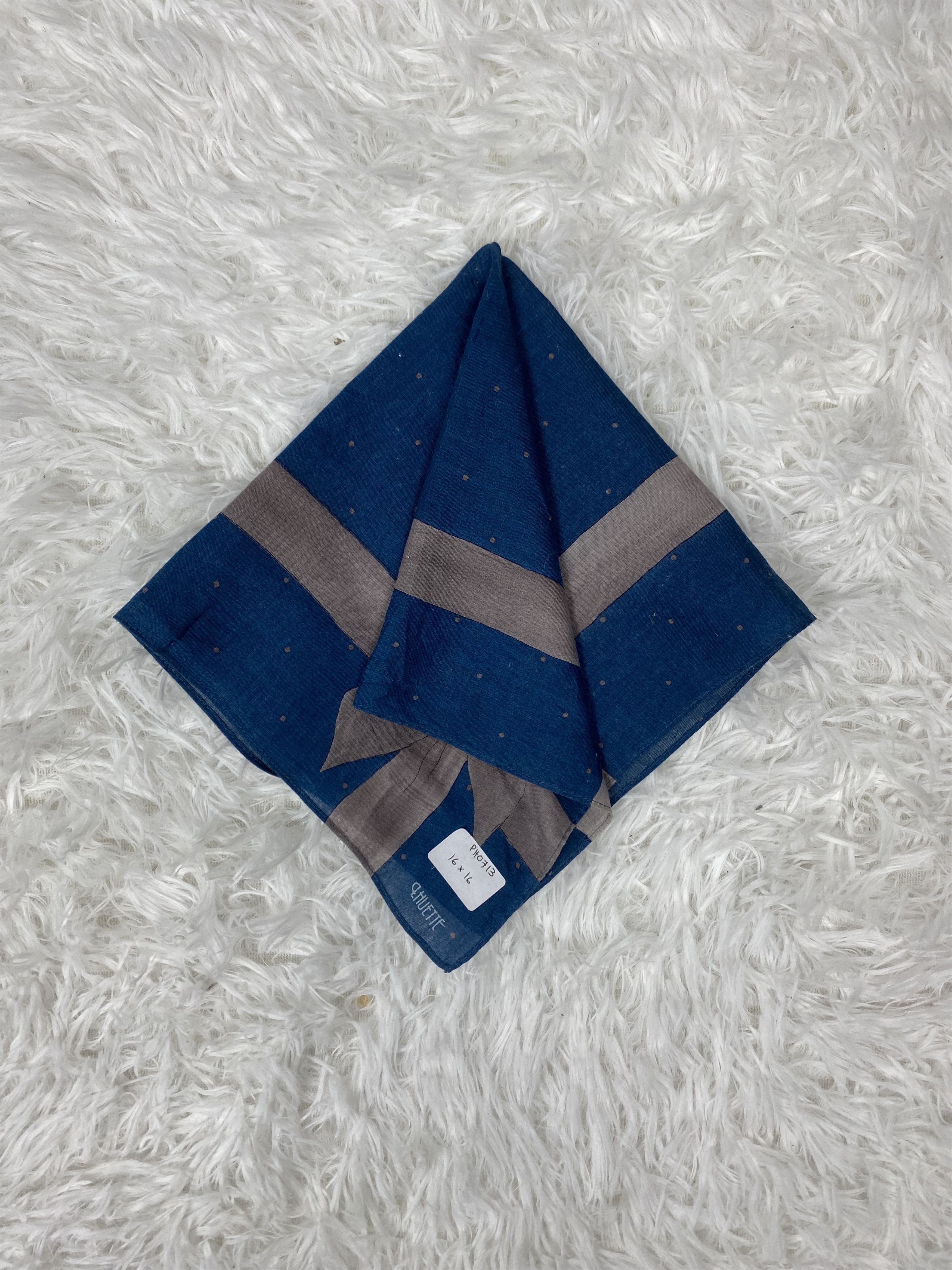 Vintage Vintage Qhuette Handkerchief Neckerchief PH0713 Size ONE SIZE - 1 Thumbnail