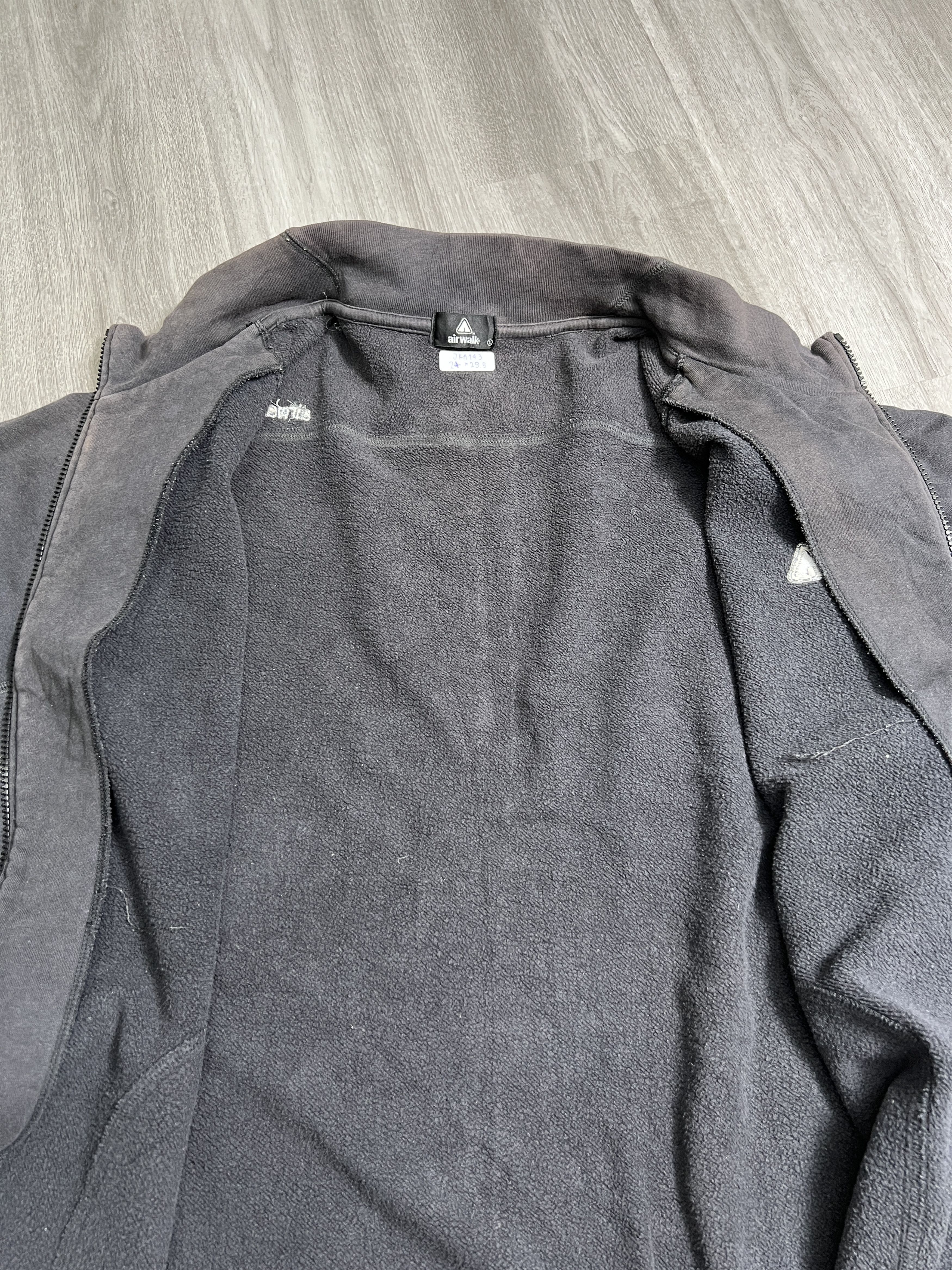 Airwalk Vintage Airwalk Mini Logo Zipped Sweatshirt (L) JKA143 Size US L / EU 52-54 / 3 - 7 Thumbnail