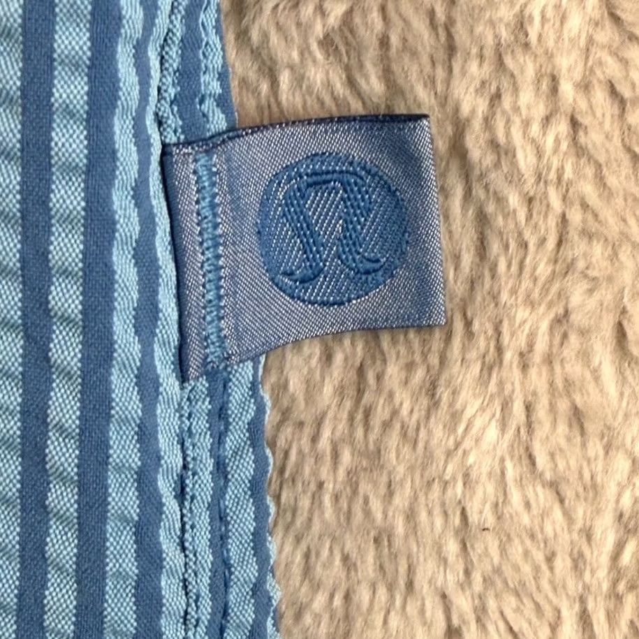 Lululemon LuluLemon Textured Camp Collar Shirt Blue Men S UV Protection NWT Casual Button-Up Short Sleeve Shirt Size US S / EU 44-46 / 1 - 5 Thumbnail