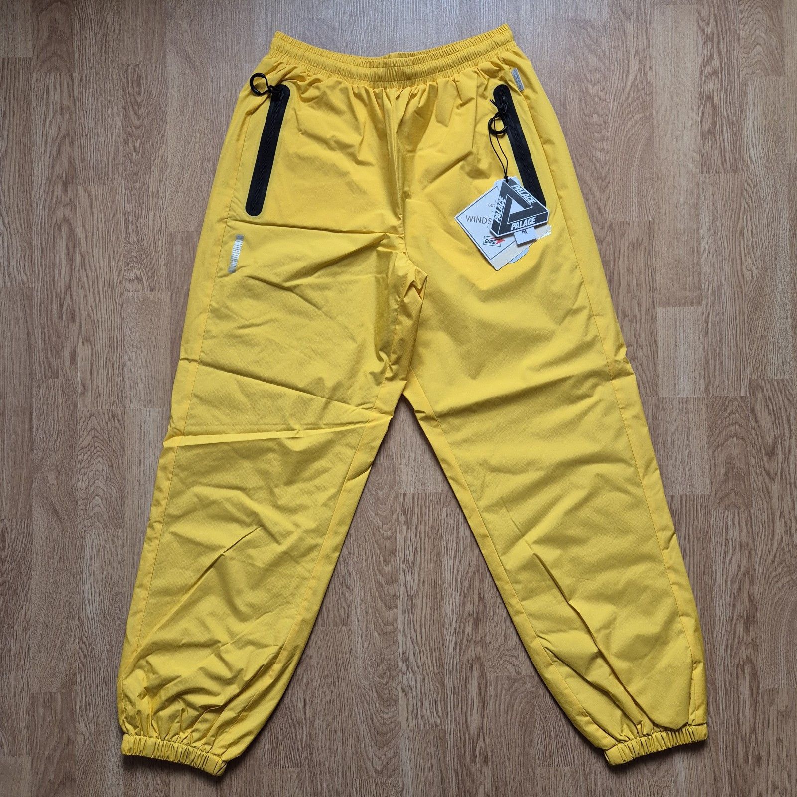 Palace x Gore-Tex Windstopper Joggers Medium Yellow BNWT
