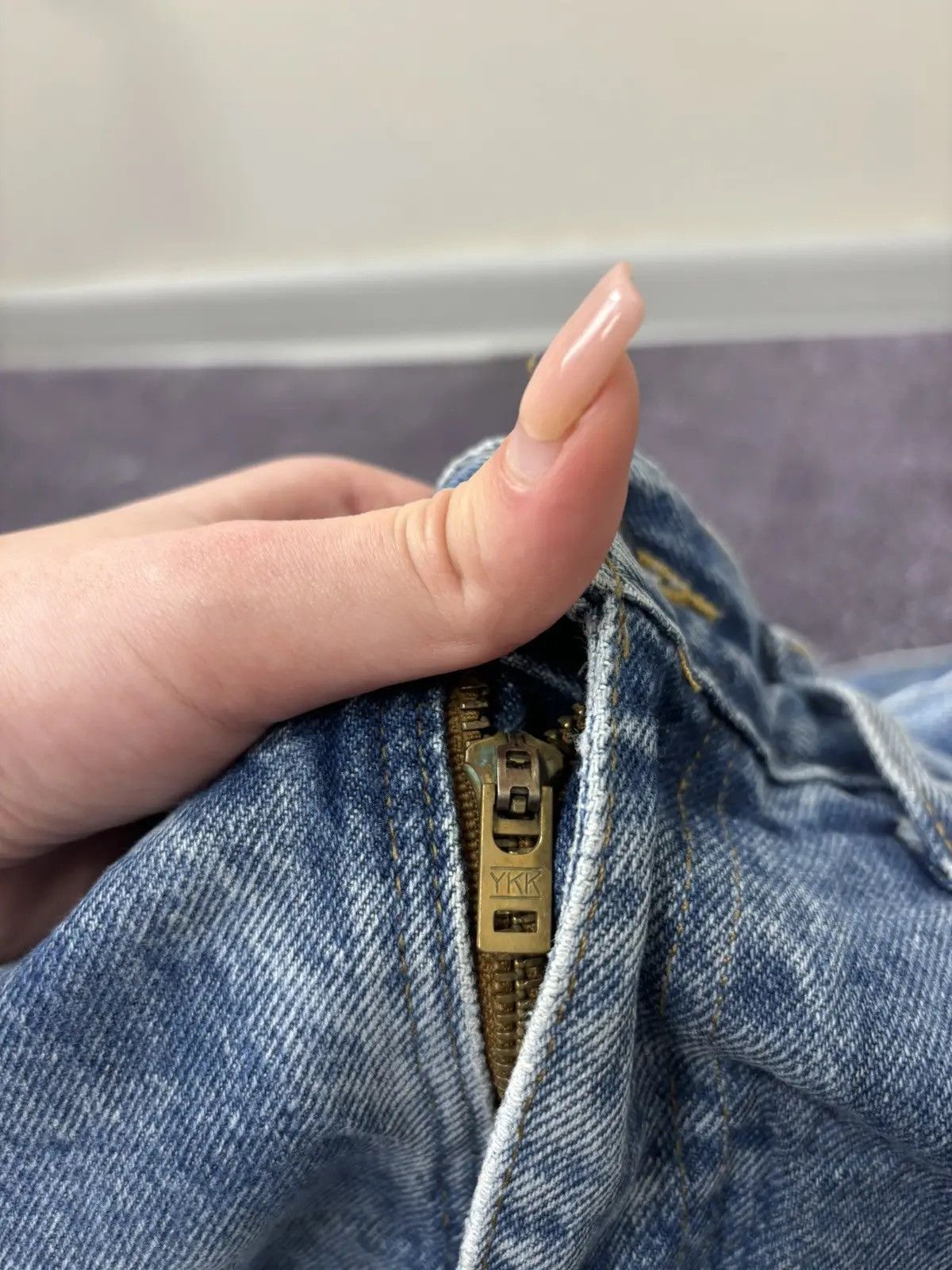Carhartt × Vintage Vintage Carhartt USA Traditional Fit Denim Work Hype Jeans Size US 34 / EU 50 - 13 Thumbnail