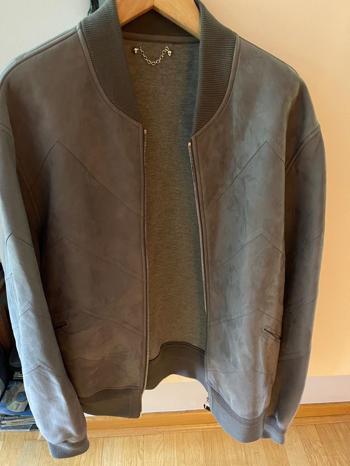Louis Vuitton LV bomber in super good condition Size US XL / EU 56 / 4 - 10 Thumbnail