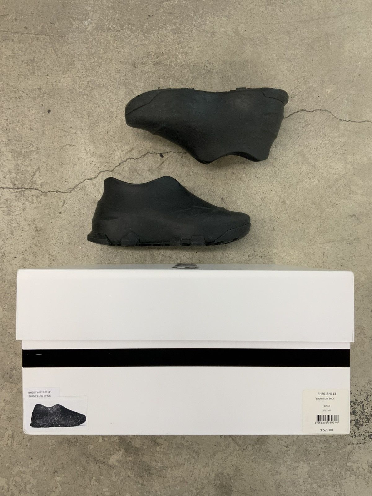 Givenchy GIVENCHY MONUMENTAL MALLOW SHOW LOW SHOES Size US 8 / EU 41 - 2 Thumbnail