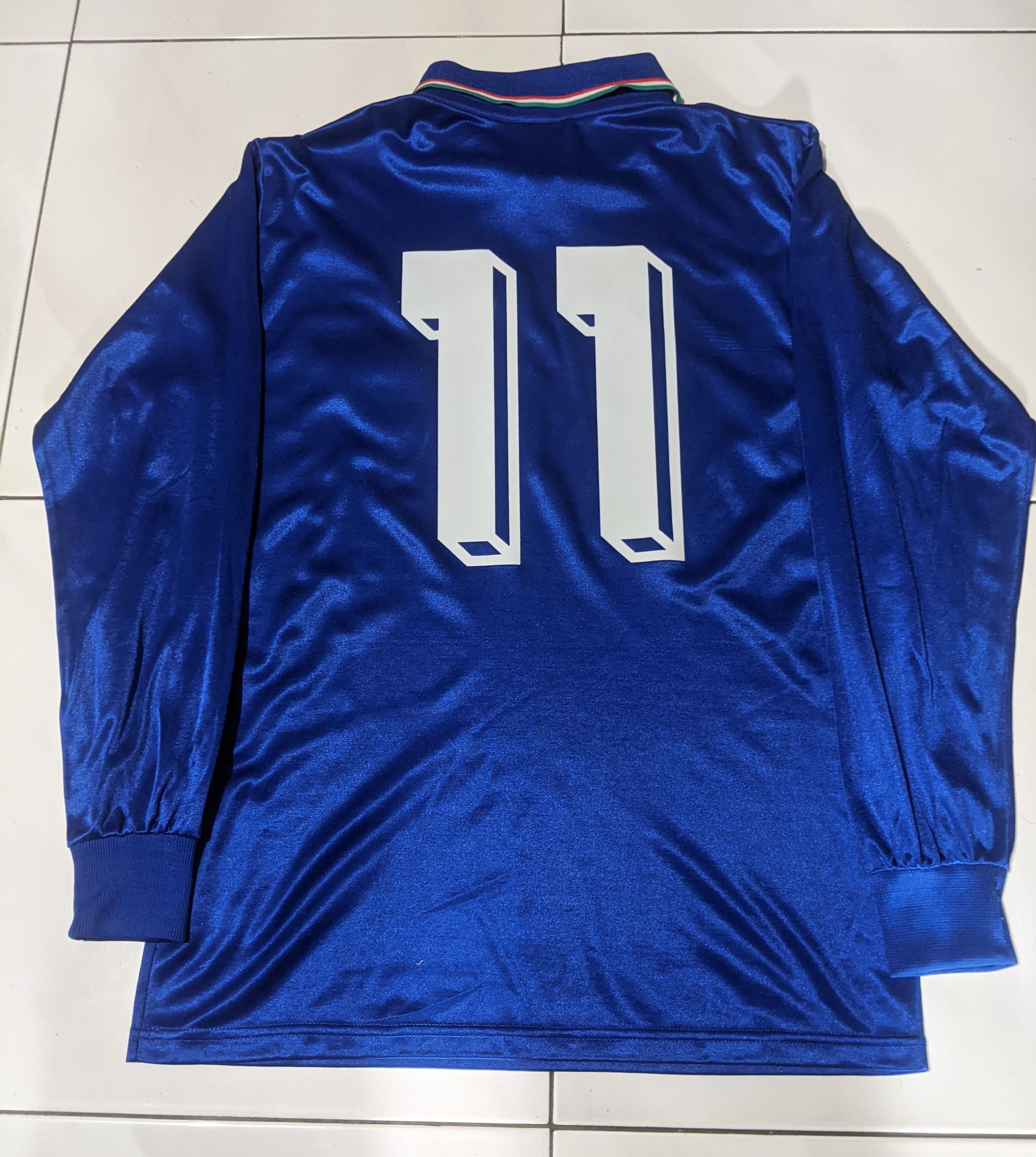Diadora Italy 1986-1991 Home Long Sleeve Jersey Roberto Baggio 11 Size US M / EU 48-50 / 2 - 2 Thumbnail