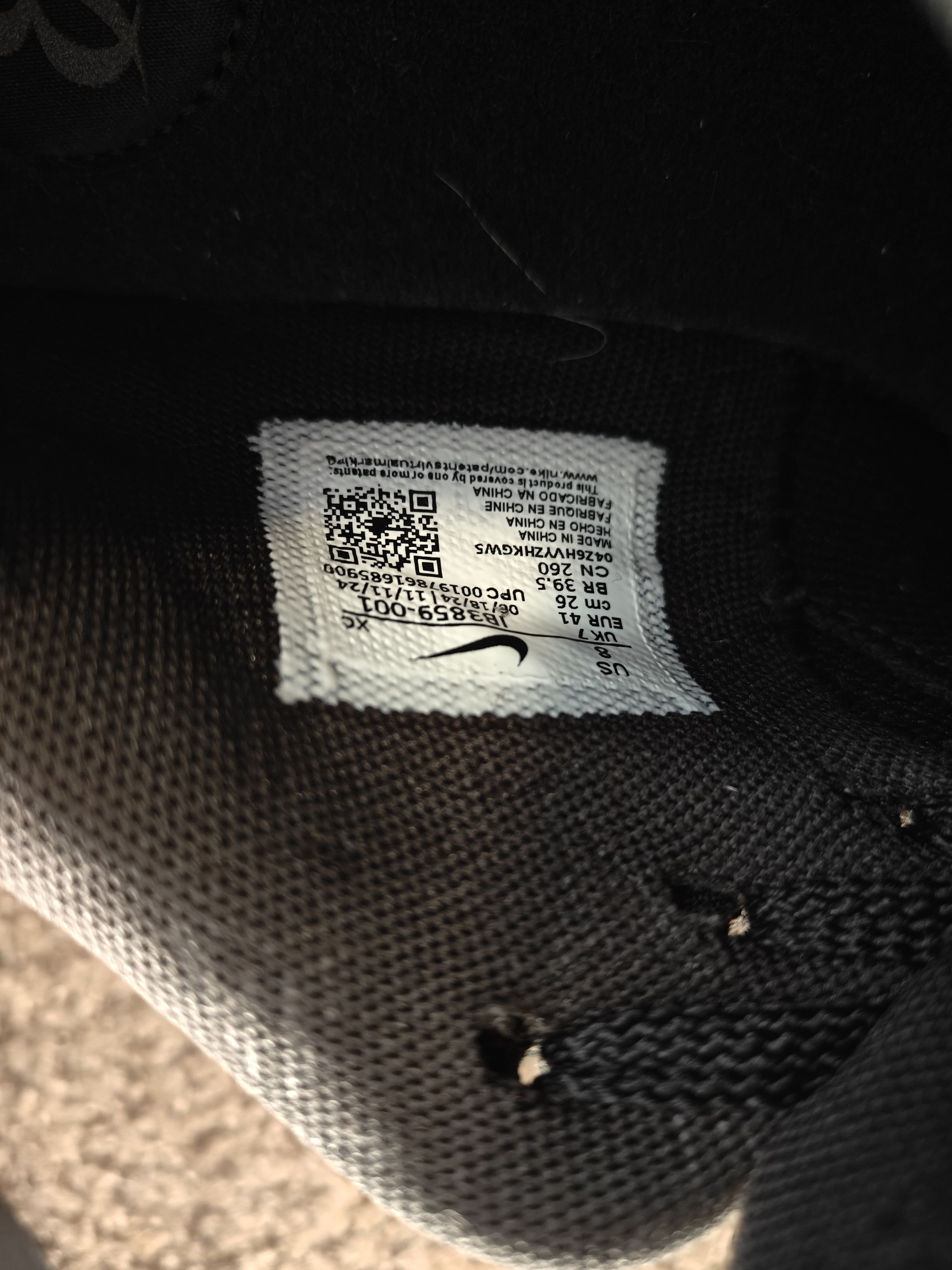 Nike Nike x swarovski ja 2 scratch black label 8m - worn once! Size US 8 / EU 41 - 7 Thumbnail