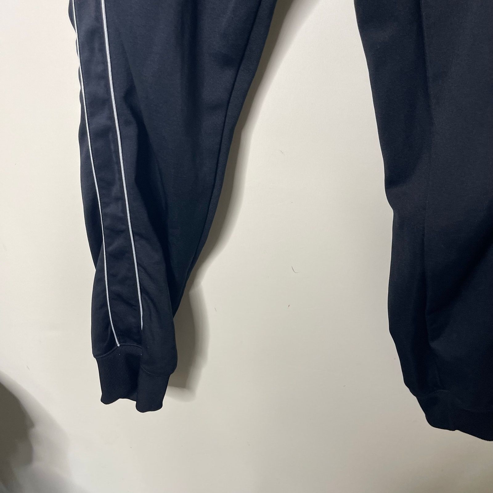 Maison Kitsune Maison Kitsune Blck jogger track pants sz M Size US 32 / EU 48 - 6 Thumbnail