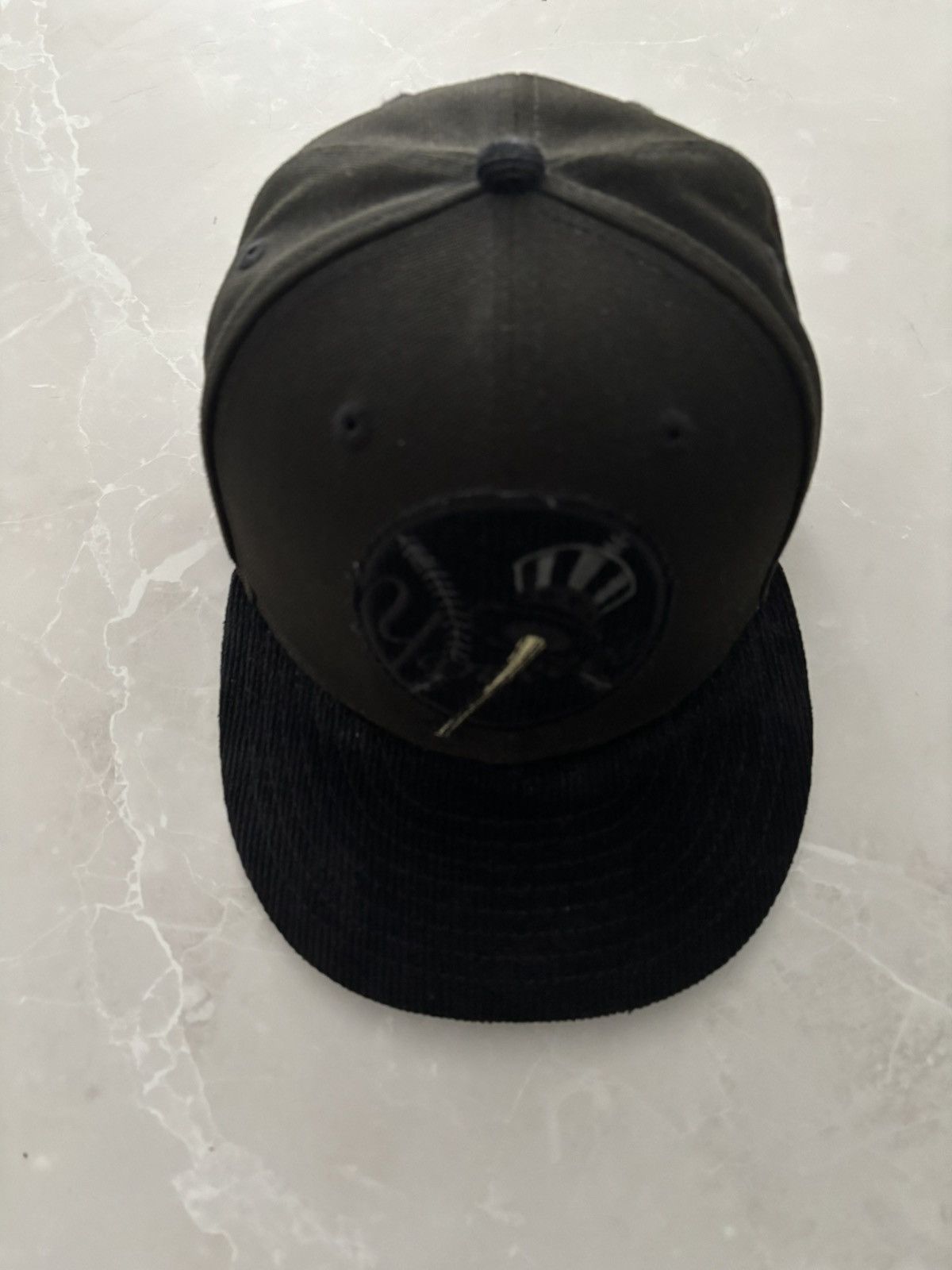 New Era Yankees fitted hat Size 26 - 1 Thumbnail