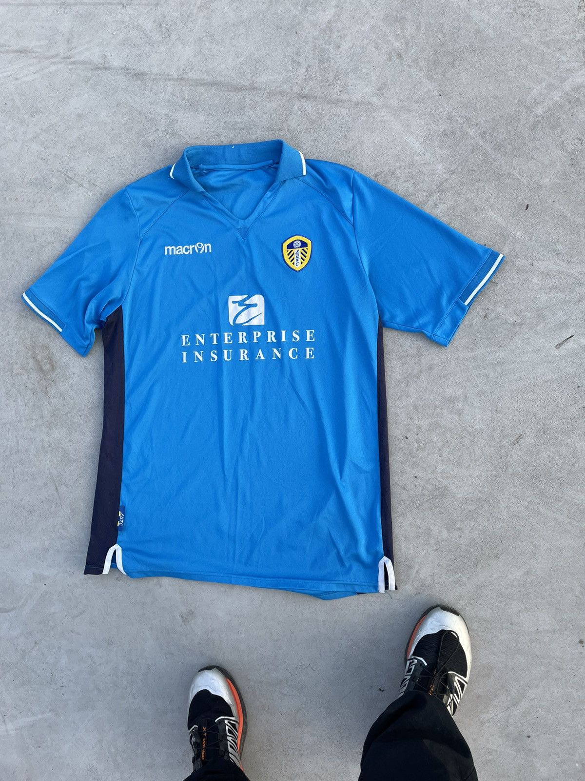 Vintage LEEDS VINTAGE HOME FOOTBALL T-SHIRT MACRON SOCCER JERSEY Size US L / EU 52-54 / 3 - 7 Thumbnail