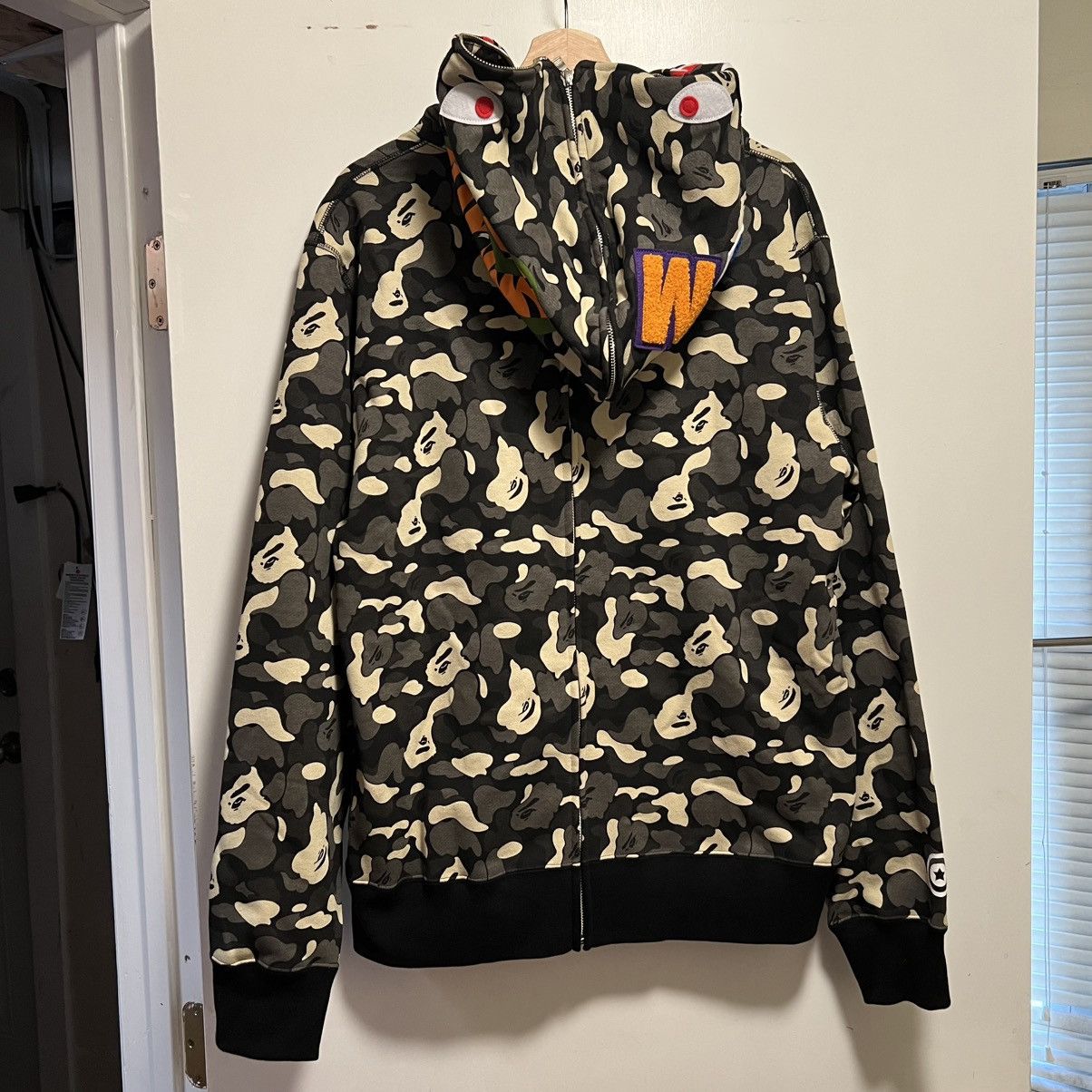 Bape BAPE Separate Shark Full Zip Beige Size US XL / EU 56 / 4 - 2 Thumbnail