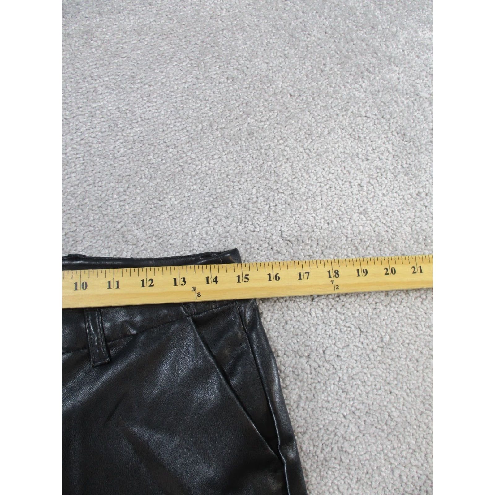 Gap Gap Womens 6 Black Faux Leather Slim Fit Pants Adults Size 6 Slim Tapered Ankle Black Gap Womens Pants Size 28" / US 6 / IT 42 - 7 Thumbnail