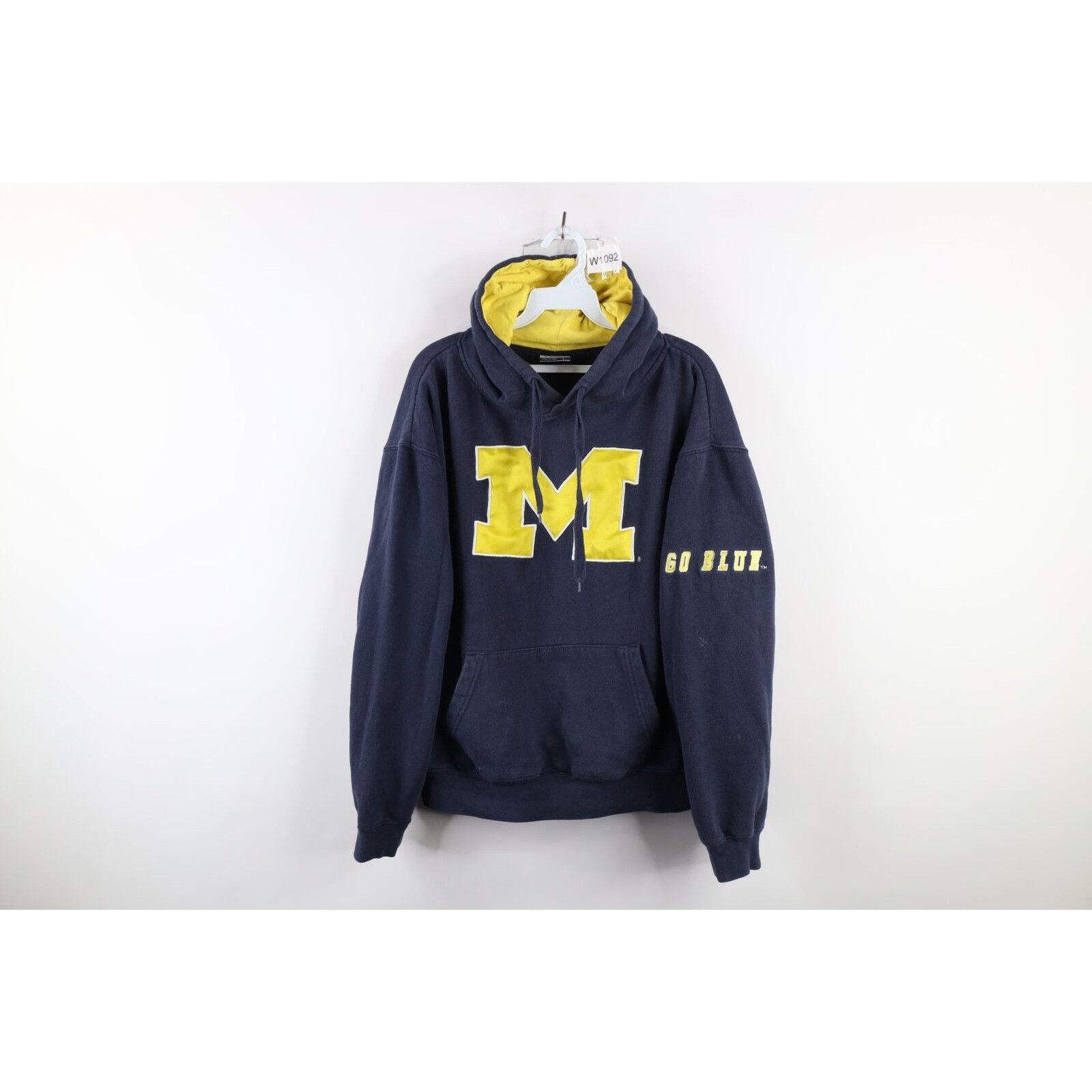 Vintage Vintage Distressed Block M University of Michigan Hoodie Size L / US 10 / IT 46 - 1 Thumbnail