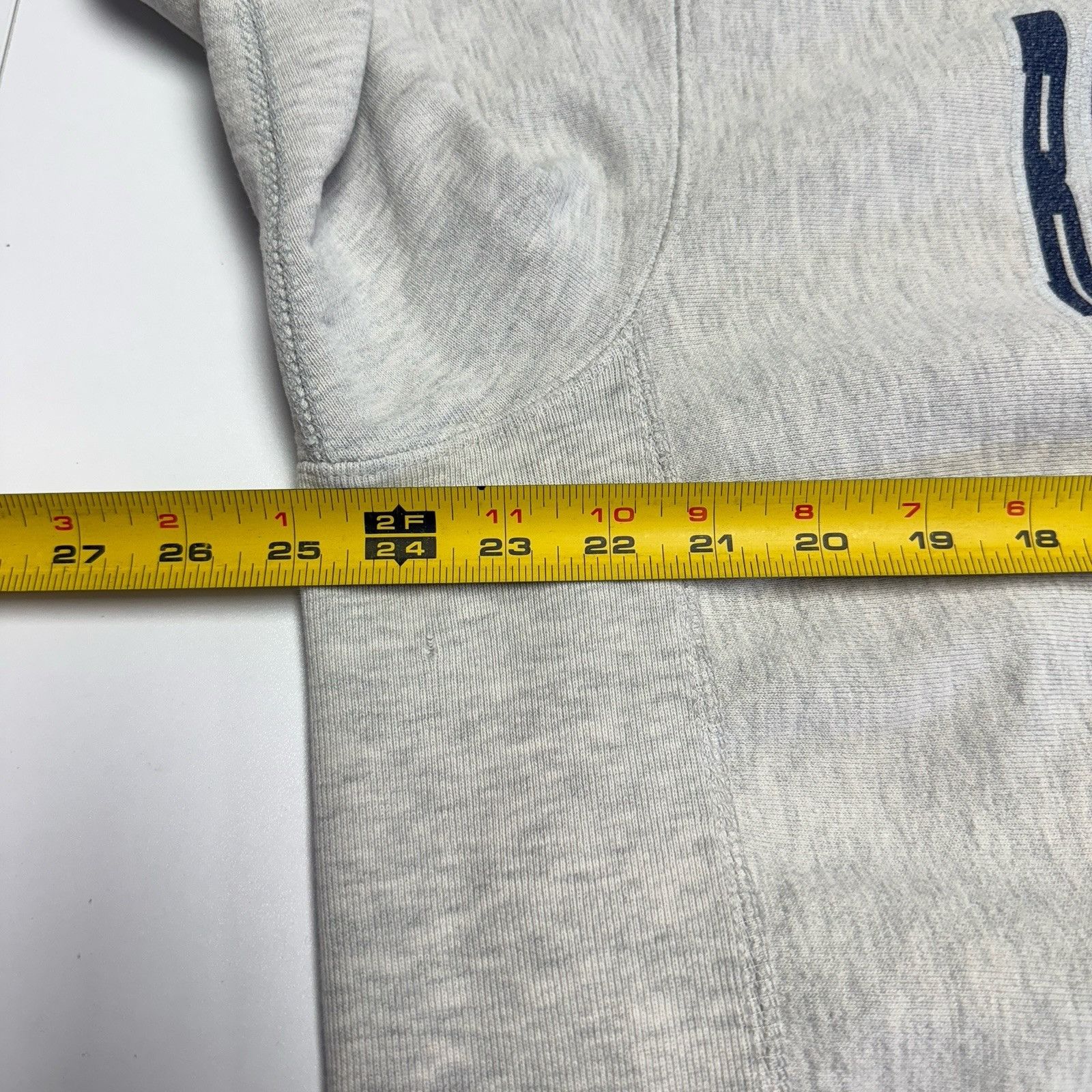 Vintage Vintage 90s Roger Williams University Law School Sweatshirt Size US XL / EU 56 / 4 - 16 Thumbnail