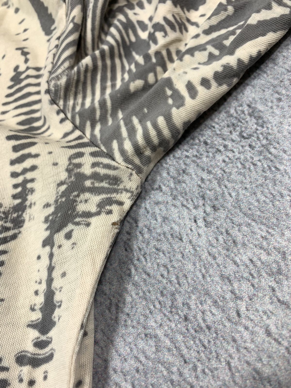 Other Vintage Y2K Japanese all over abstract longsleeve tee size S Size S / US 4 / IT 40 - 7 Thumbnail