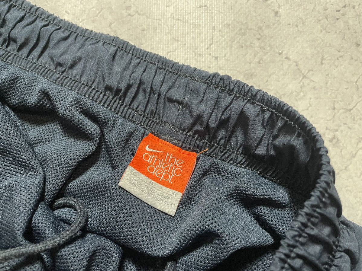 Nike × Vintage Vintage Nike Nylon Shorts Drill Y2K Swoosh Size US 34 / EU 50 - 6 Thumbnail