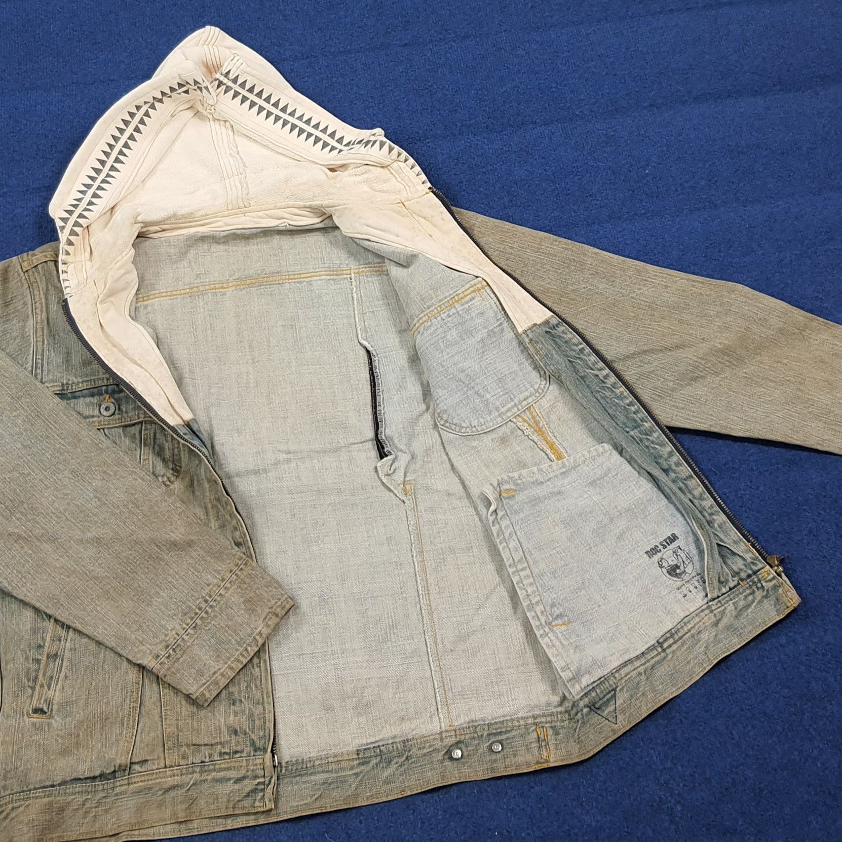 Vintage Vintage ROC STAR Light Wash Denim Hoodie Jacket C308N9 Size US L / EU 52-54 / 3 - 7 Thumbnail