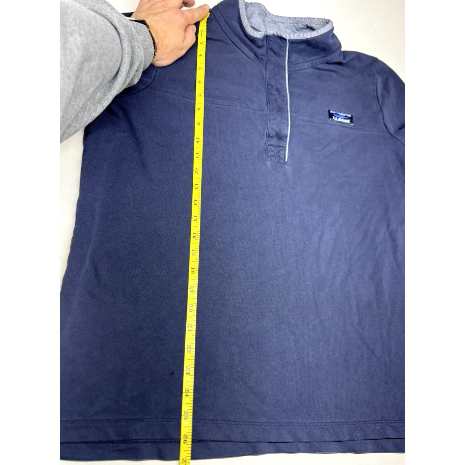 Vintage L.L. Bean Pullover Sweatshirt Shirt XL Navy Blue 1/4 Button Mock Neck Logo Preppy Mens Regular Knit Cotton Size US XL / EU 56 / 4 - 4 Thumbnail
